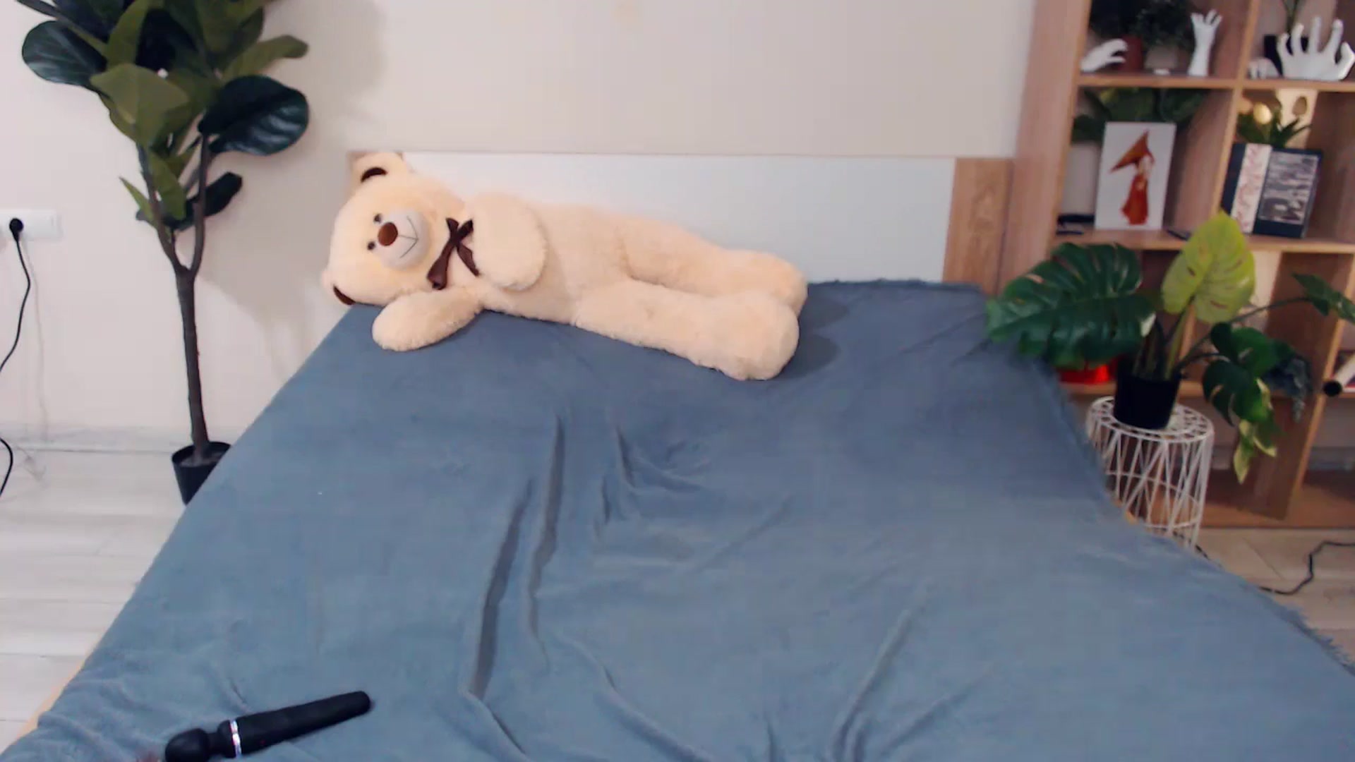 Gallery image thumbnail from Hanagasumi's myfreecams stream on, 12/18/2025, 01:10 image 8 of 20