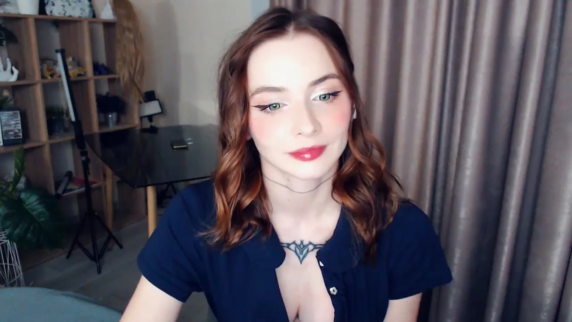 Gallery image thumbnail from Hanagasumi's myfreecams stream on, 12/18/2025, 23:16 image 8 of 20