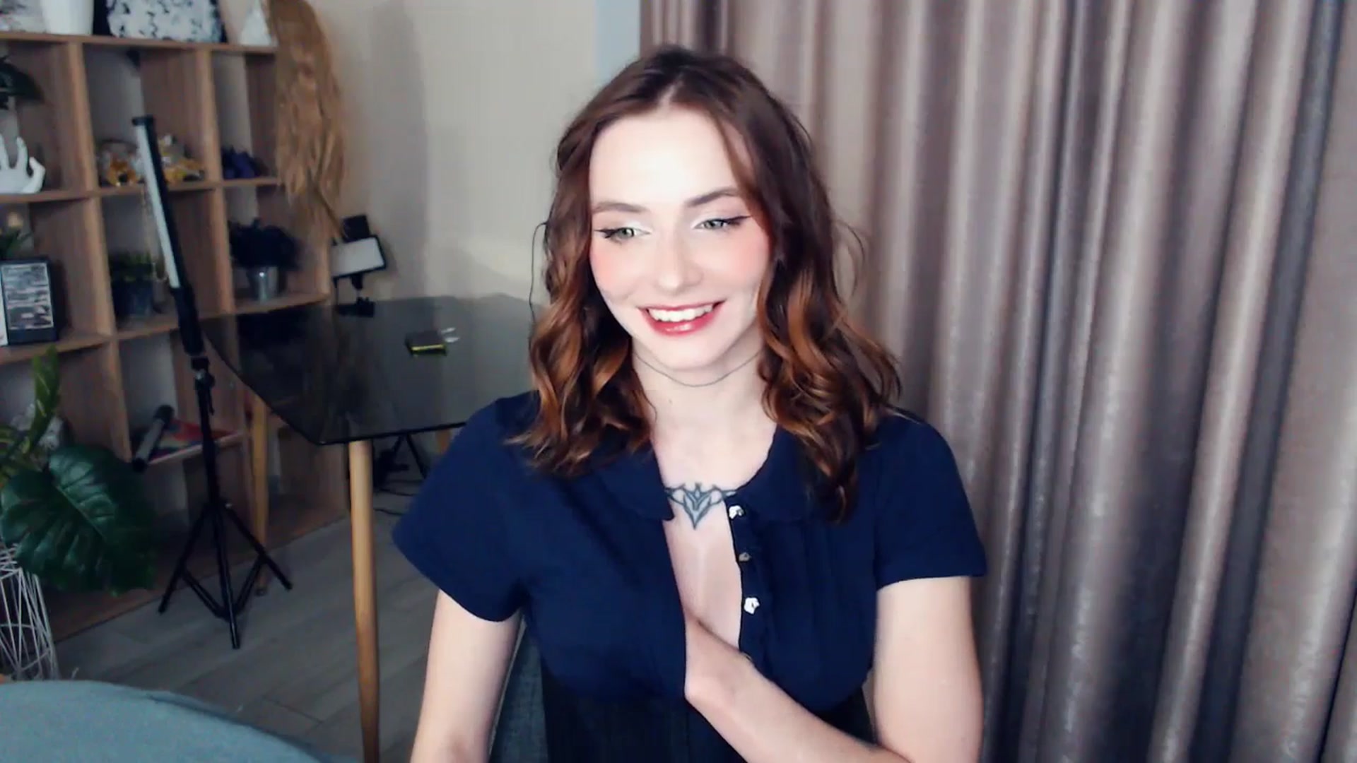 Gallery image thumbnail from Hanagasumi's myfreecams stream on, 12/18/2025, 23:16 image 7 of 20