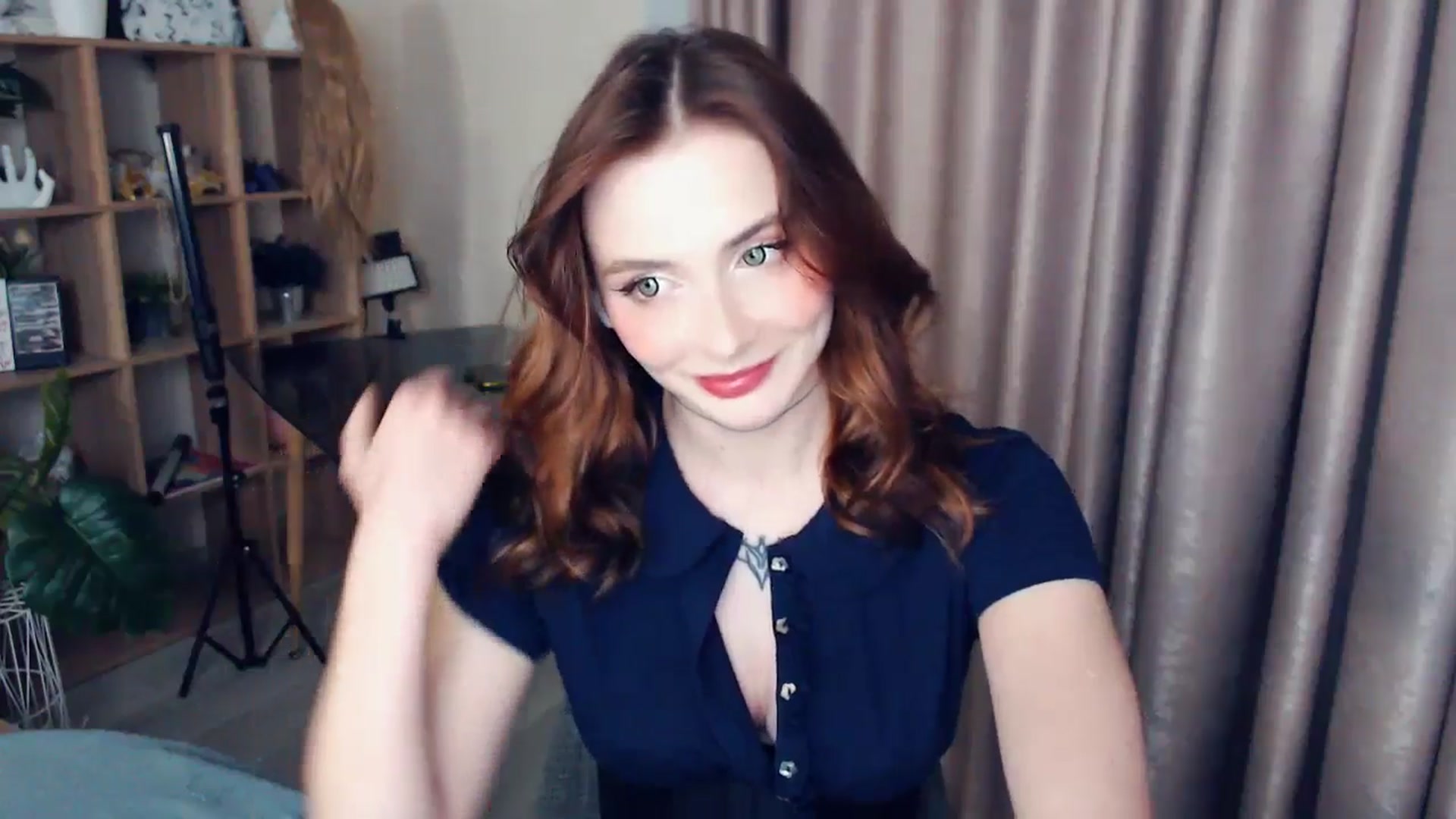 Gallery image thumbnail from Hanagasumi's myfreecams stream on, 12/18/2025, 23:50 image 16 of 20