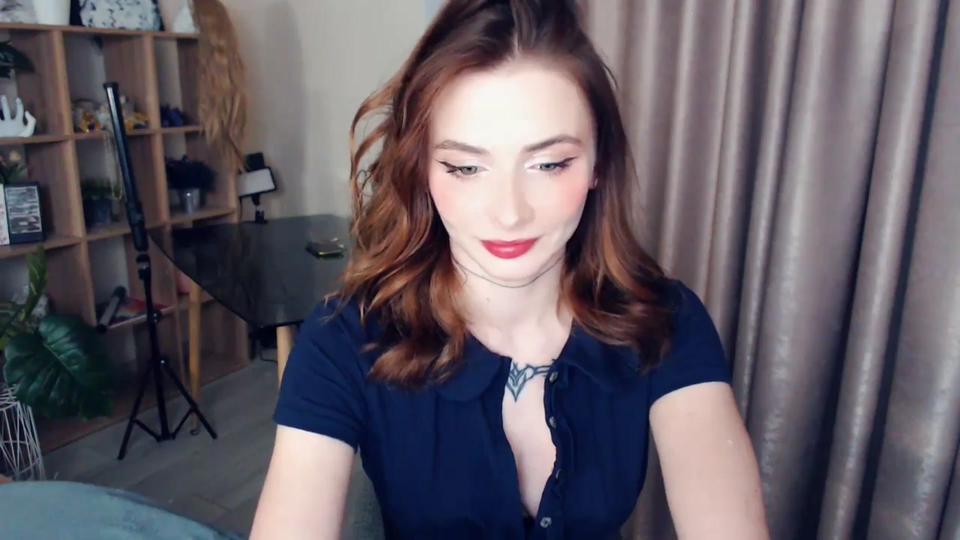 Gallery image thumbnail from Hanagasumi's myfreecams stream on, 12/18/2025, 23:50 image 6 of 20