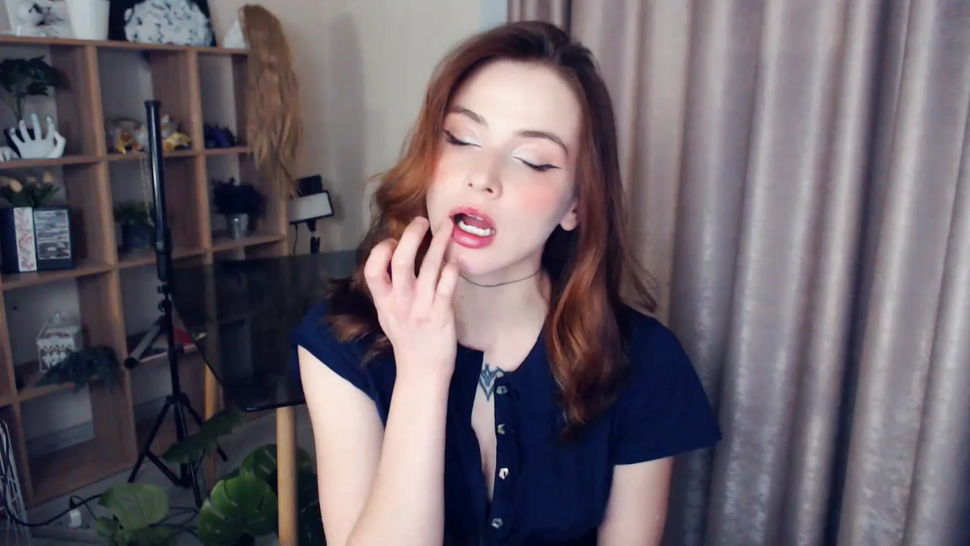 Gallery image thumbnail from Hanagasumi's myfreecams stream on, 12/19/2025, 02:44 image 12 of 20