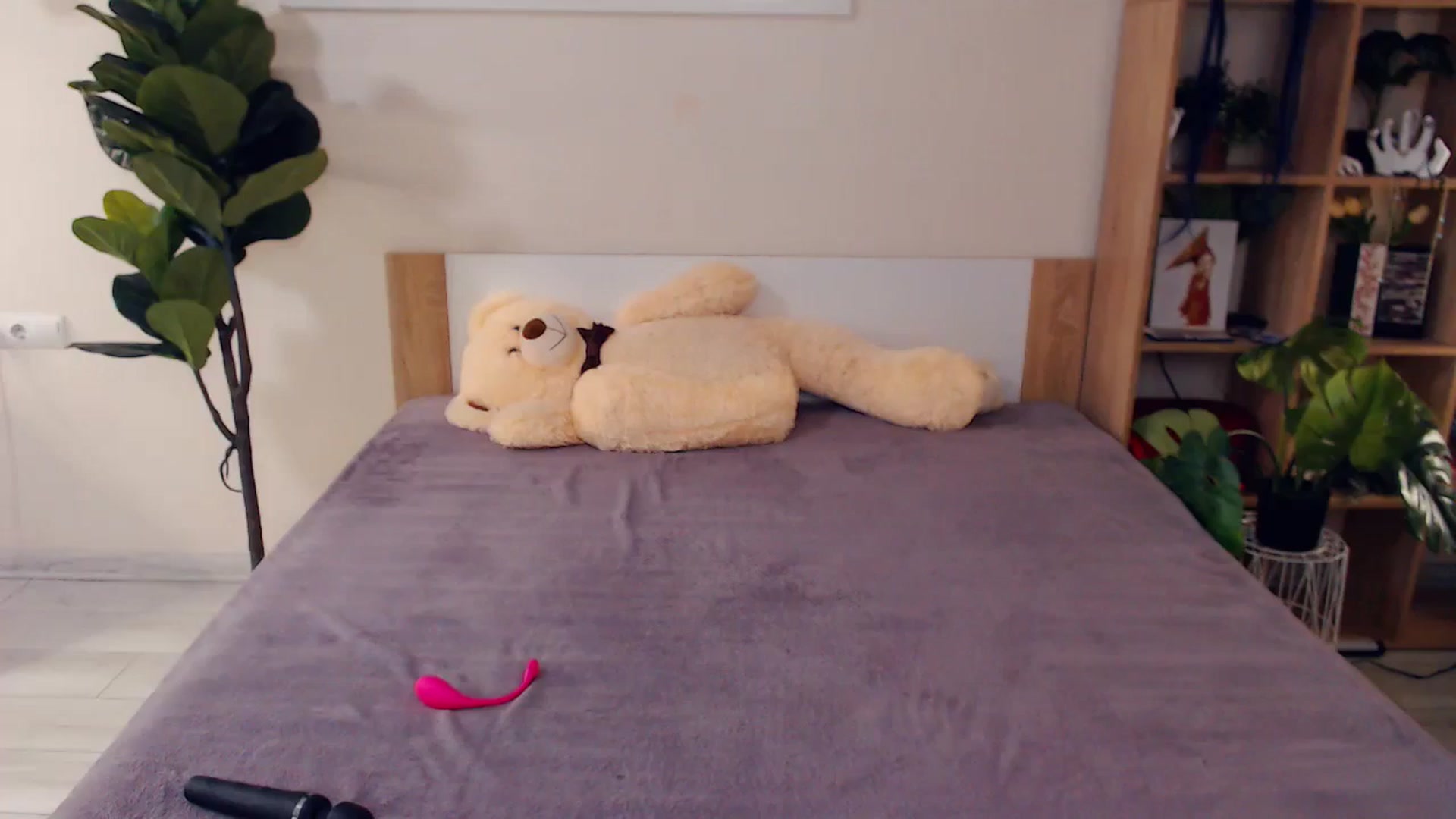 Gallery image thumbnail from Hanagasumi's myfreecams stream on, 03/29/2026, 21:24 image 13 of 20