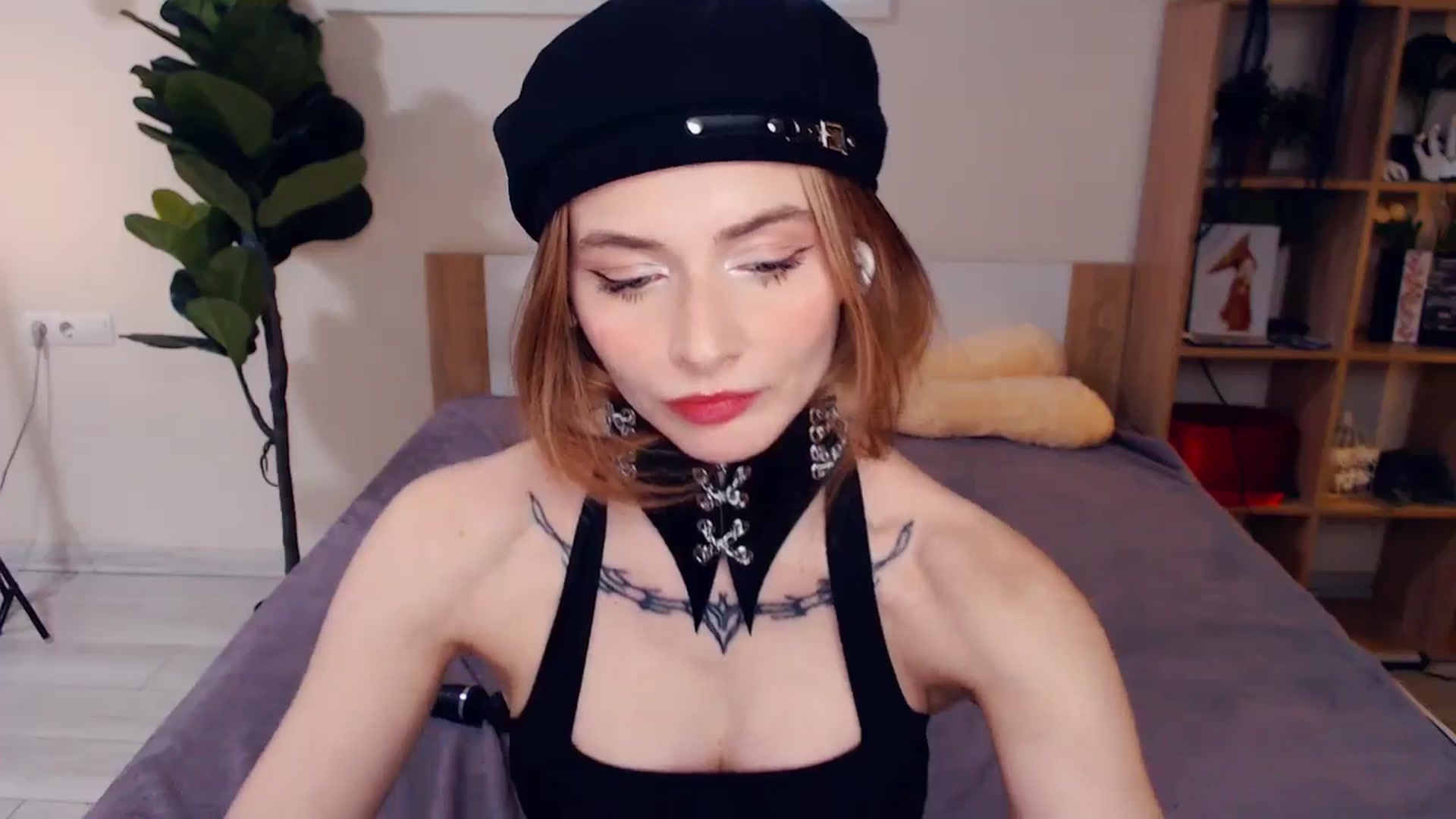 Gallery image thumbnail from Hanagasumi's myfreecams stream on, 04/01/2026, 22:37 image 15 of 20