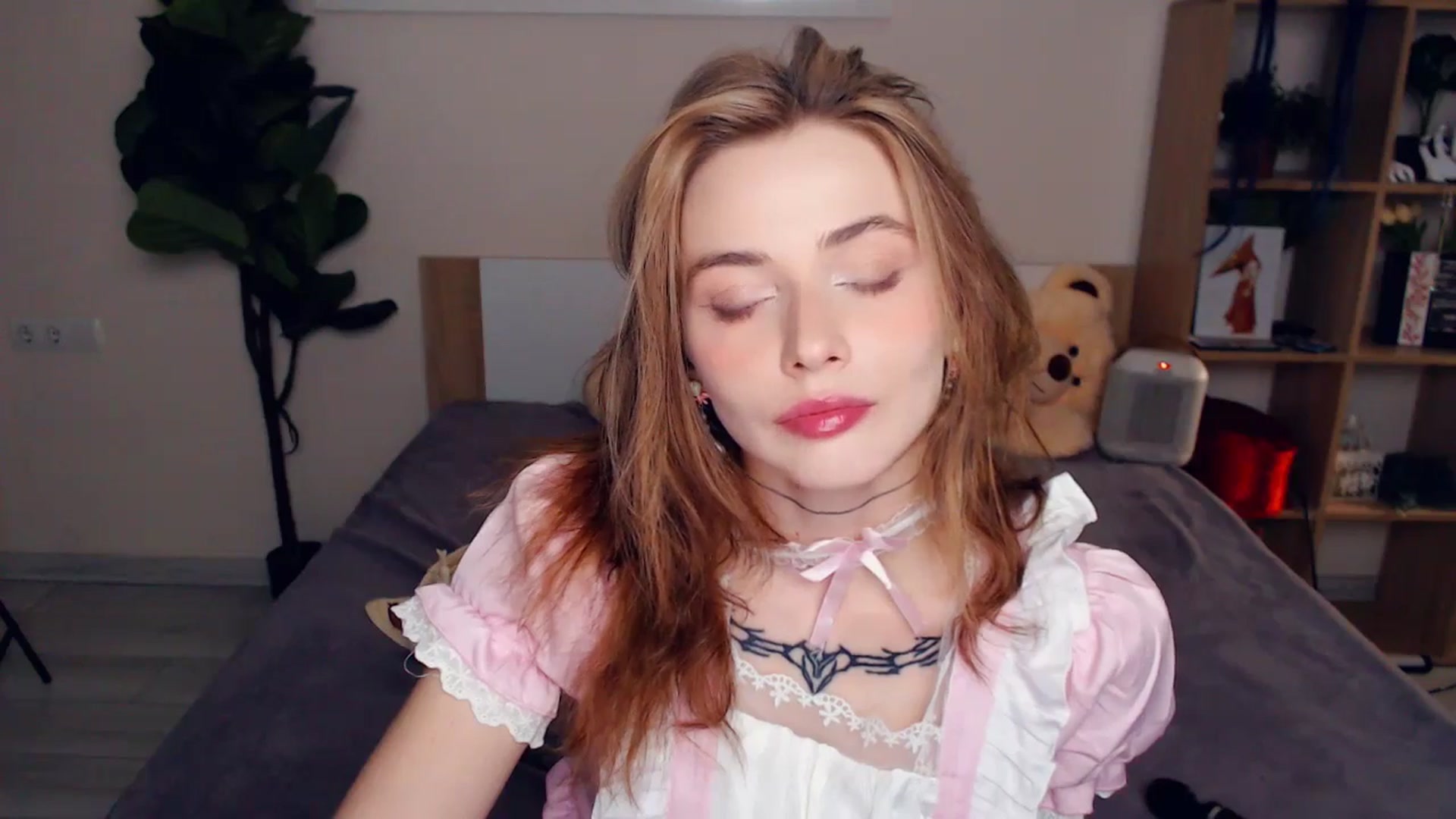 Gallery image thumbnail from Hanagasumi's myfreecams stream on, 04/09/2026, 21:41 image 9 of 20