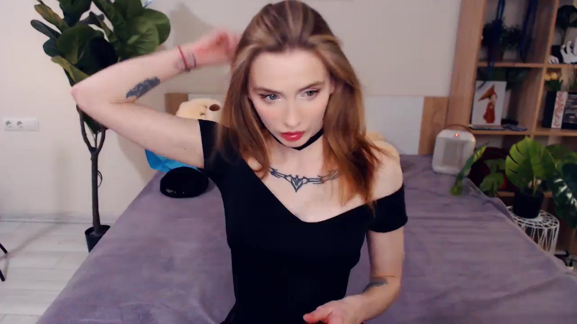 Gallery image thumbnail from Hanagasumi's myfreecams stream on, 04/16/2026, 24:43 image 17 of 20