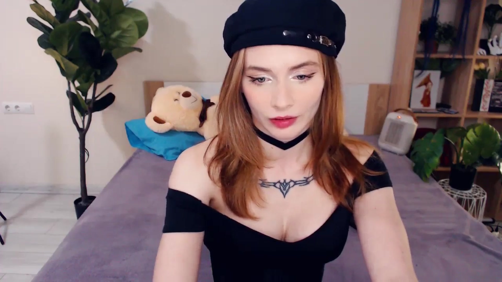 Gallery image thumbnail from Hanagasumi's myfreecams stream on, 04/16/2026, 24:43 image 5 of 20