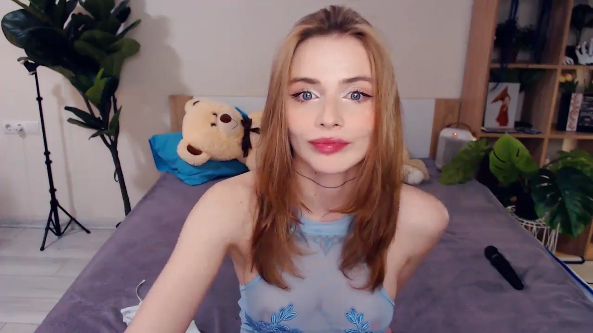 Gallery image thumbnail from Hanagasumi's myfreecams stream on, 04/18/2026, 01:50 image 15 of 20