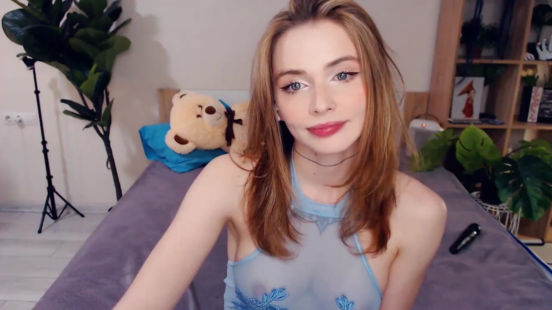 Gallery image thumbnail from Hanagasumi's myfreecams stream on, 04/18/2026, 01:50 image 17 of 20
