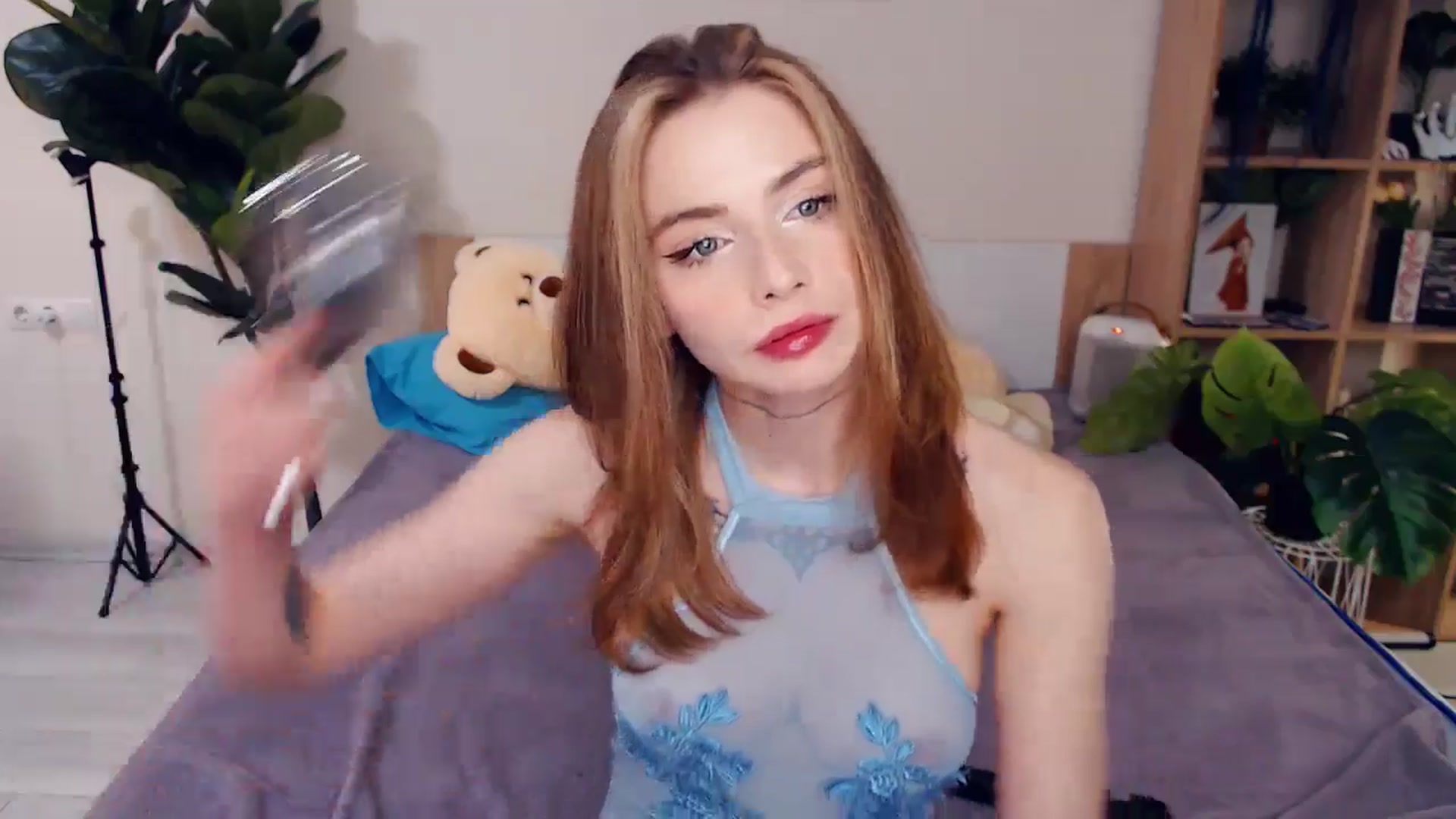 Gallery image thumbnail from Hanagasumi's myfreecams stream on, 04/18/2026, 01:50 image 11 of 20