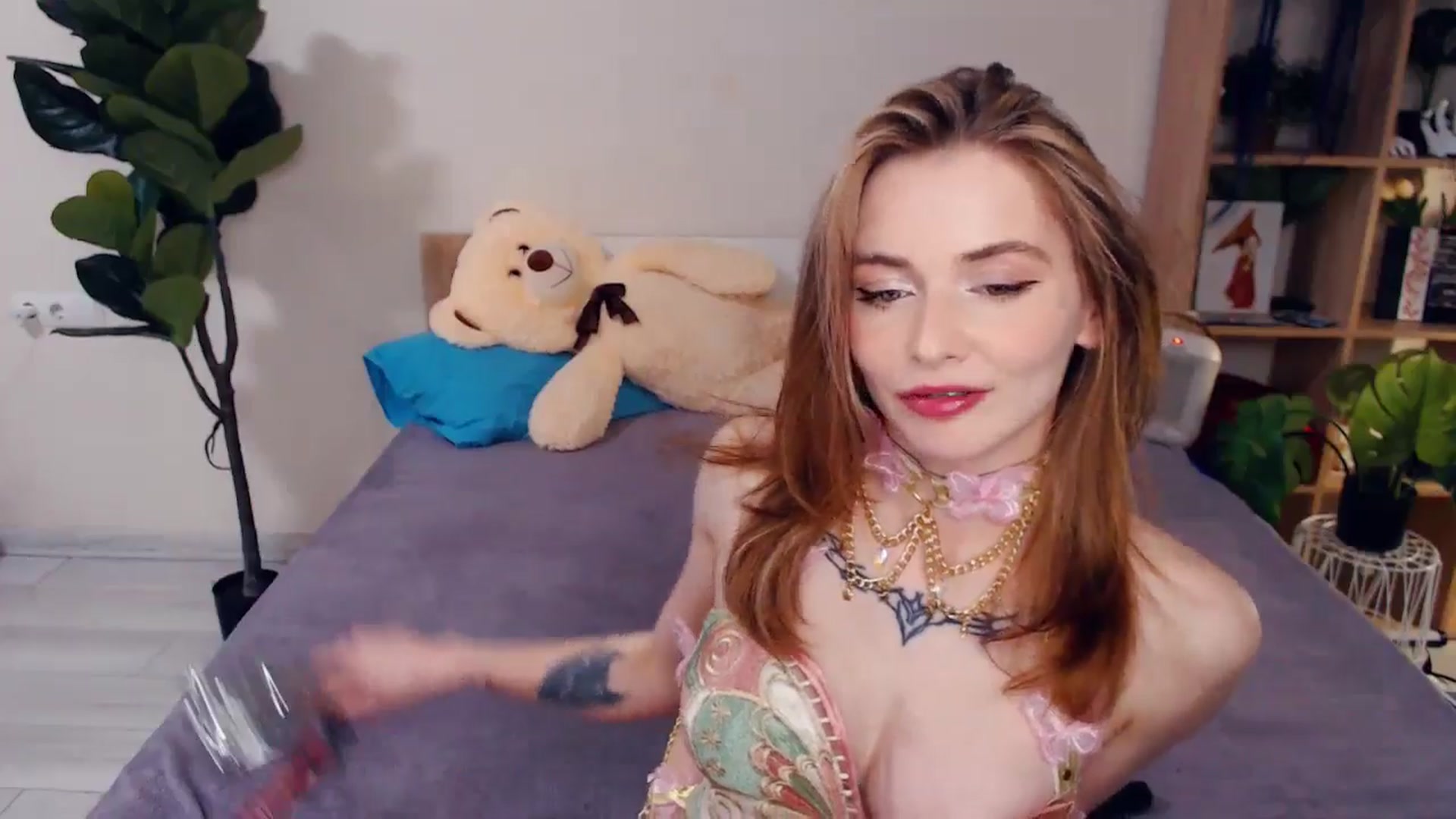Gallery image thumbnail from Hanagasumi's myfreecams stream on, 04/18/2026, 22:27 image 4 of 20