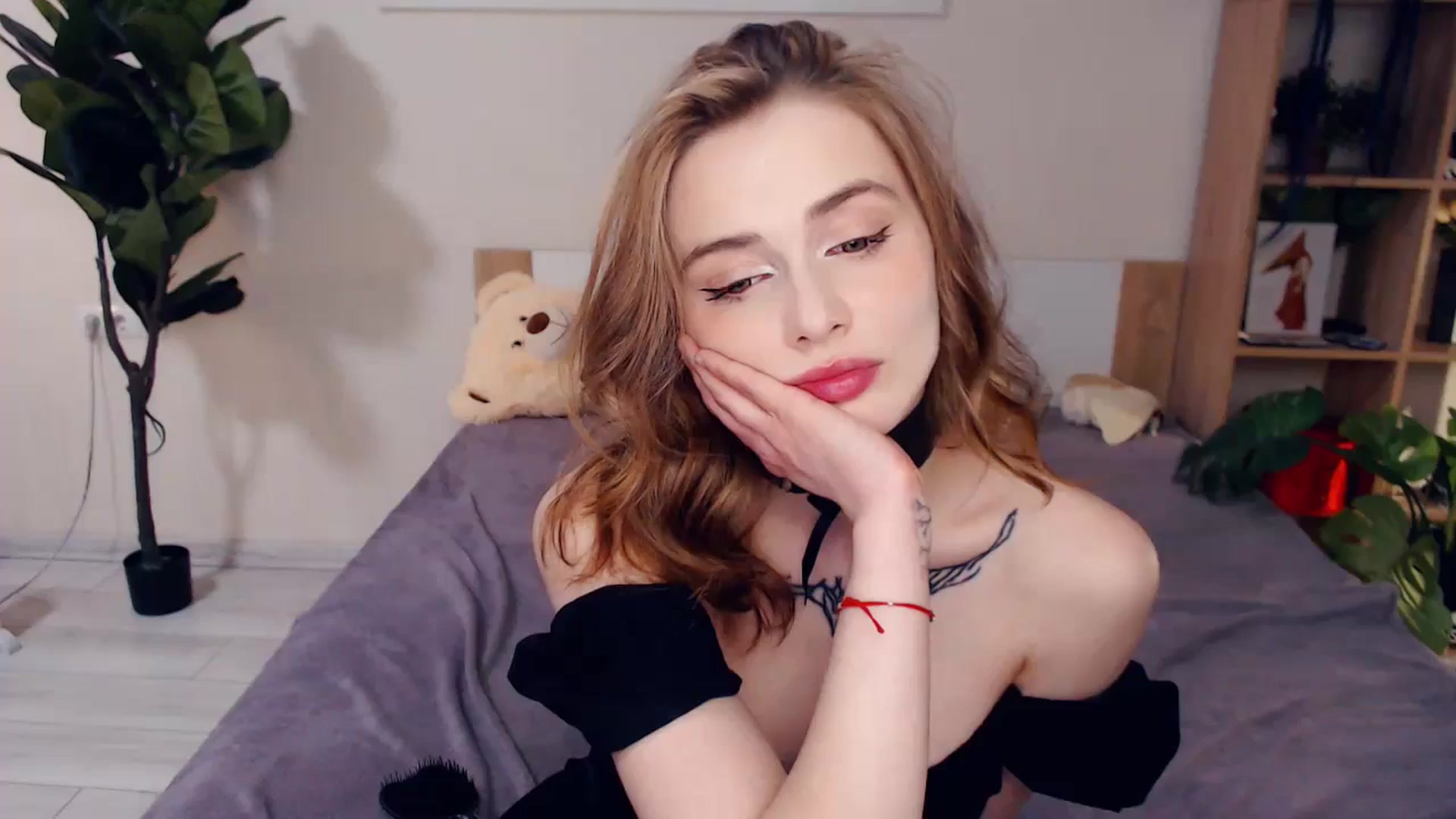 Gallery image thumbnail from Hanagasumi's myfreecams stream on, 04/24/2026, 24:02 image 19 of 20