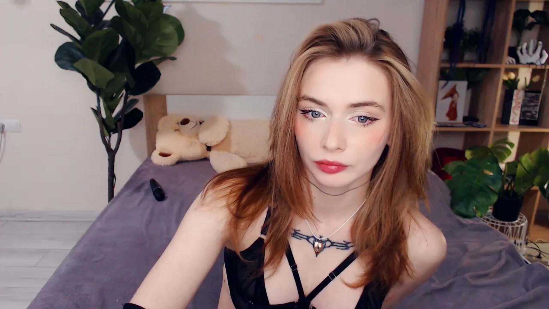 Gallery image thumbnail from Hanagasumi's myfreecams stream on, 04/27/2026, 24:32 image 15 of 20