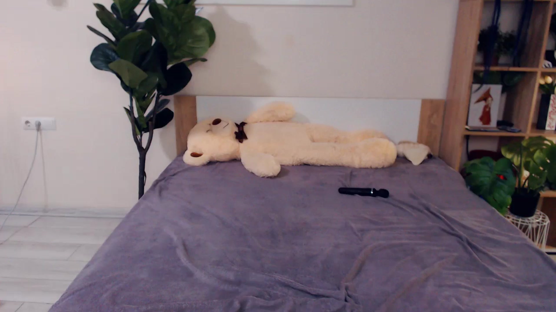 Gallery image thumbnail from Hanagasumi's myfreecams stream on, 05/01/2026, 01:47 image 12 of 20