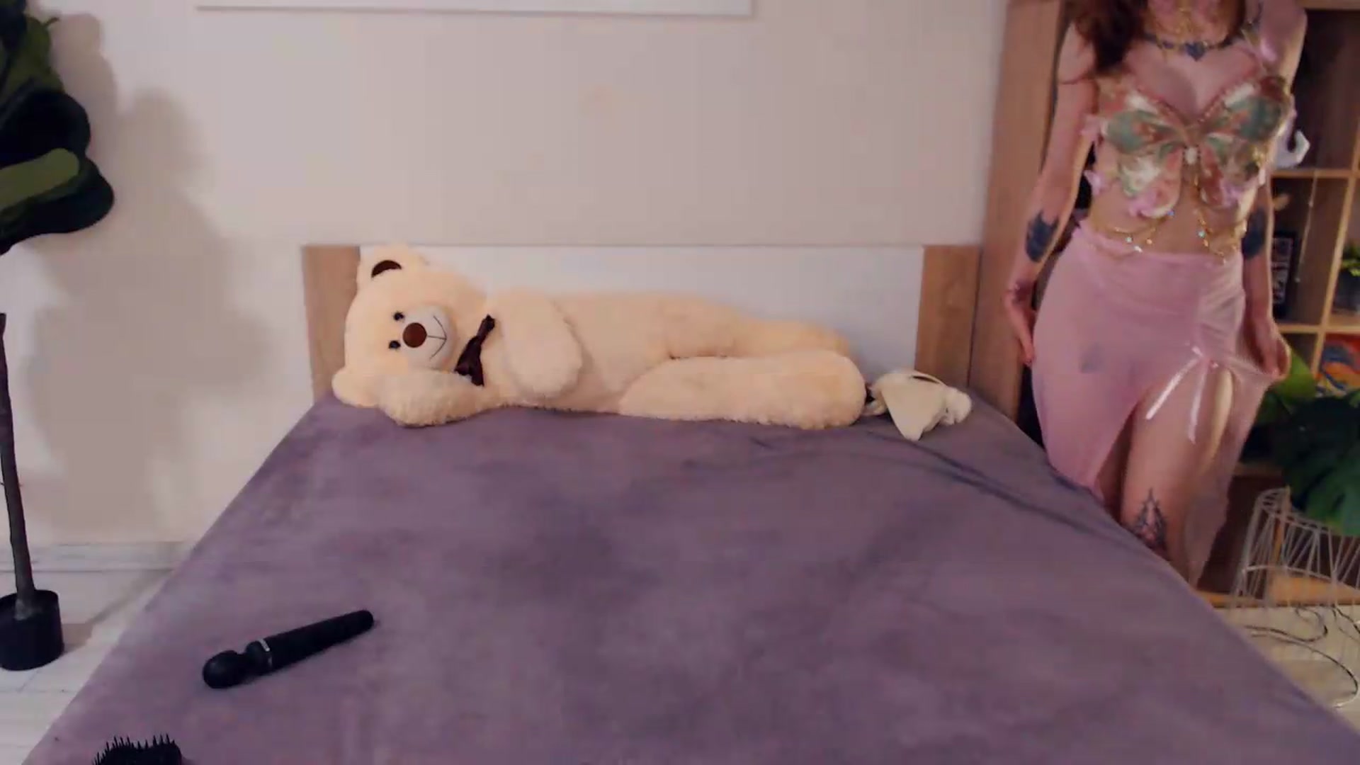 Gallery image thumbnail from Hanagasumi's myfreecams stream on, 05/13/2026, 21:44 image 5 of 20