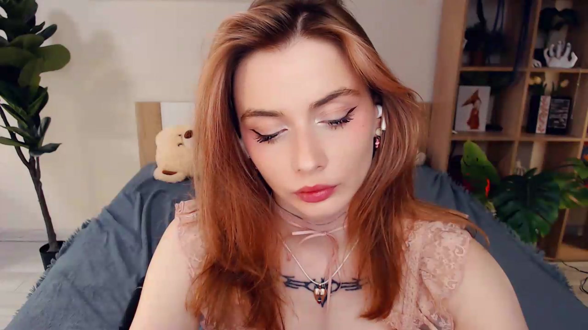 Gallery image thumbnail from Hanagasumi's myfreecams stream on, 05/31/2026, 24:59 image 13 of 20
