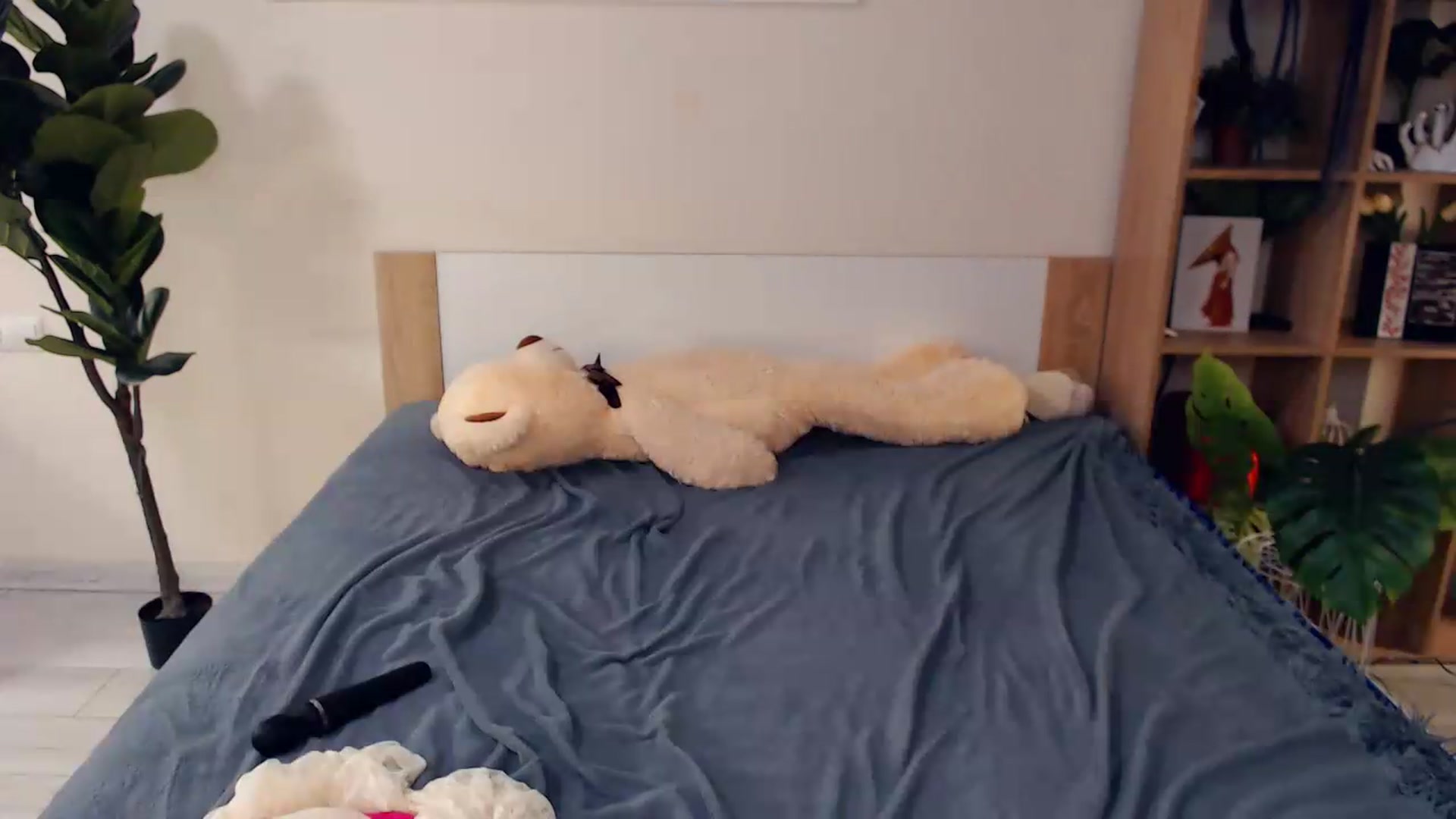 Gallery image thumbnail from Hanagasumi's myfreecams stream on, 05/31/2026, 02:52 image 15 of 20