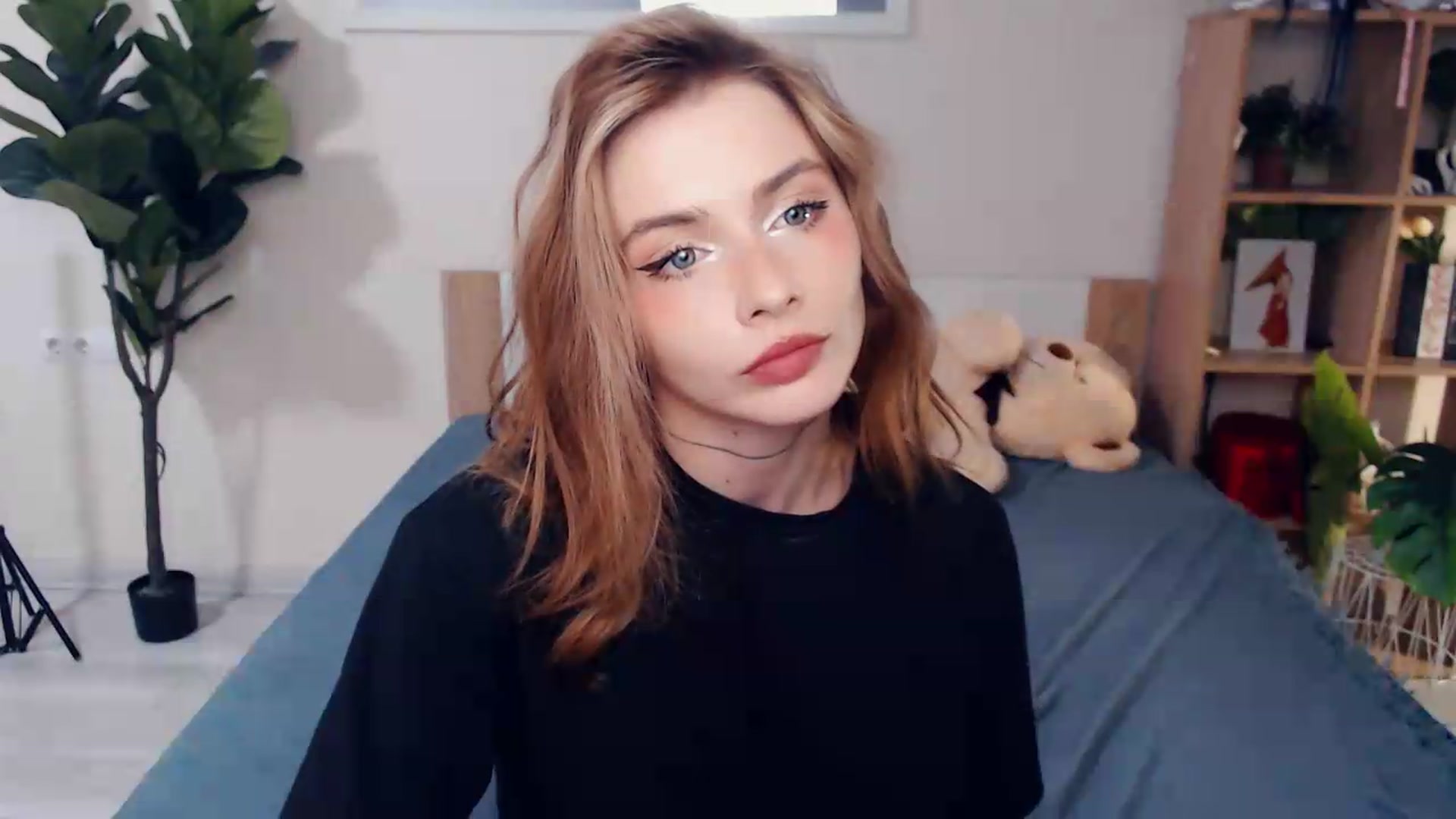 Gallery image thumbnail from Hanagasumi's myfreecams stream on, 06/27/2026, 22:28 image 4 of 20