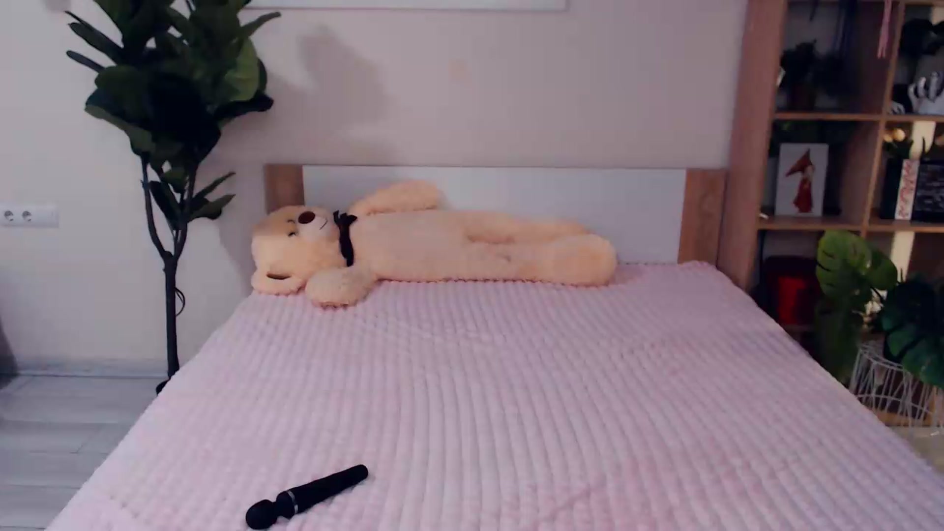Gallery image thumbnail from Hanagasumi's myfreecams stream on, 07/10/2026, 24:58 image 10 of 20