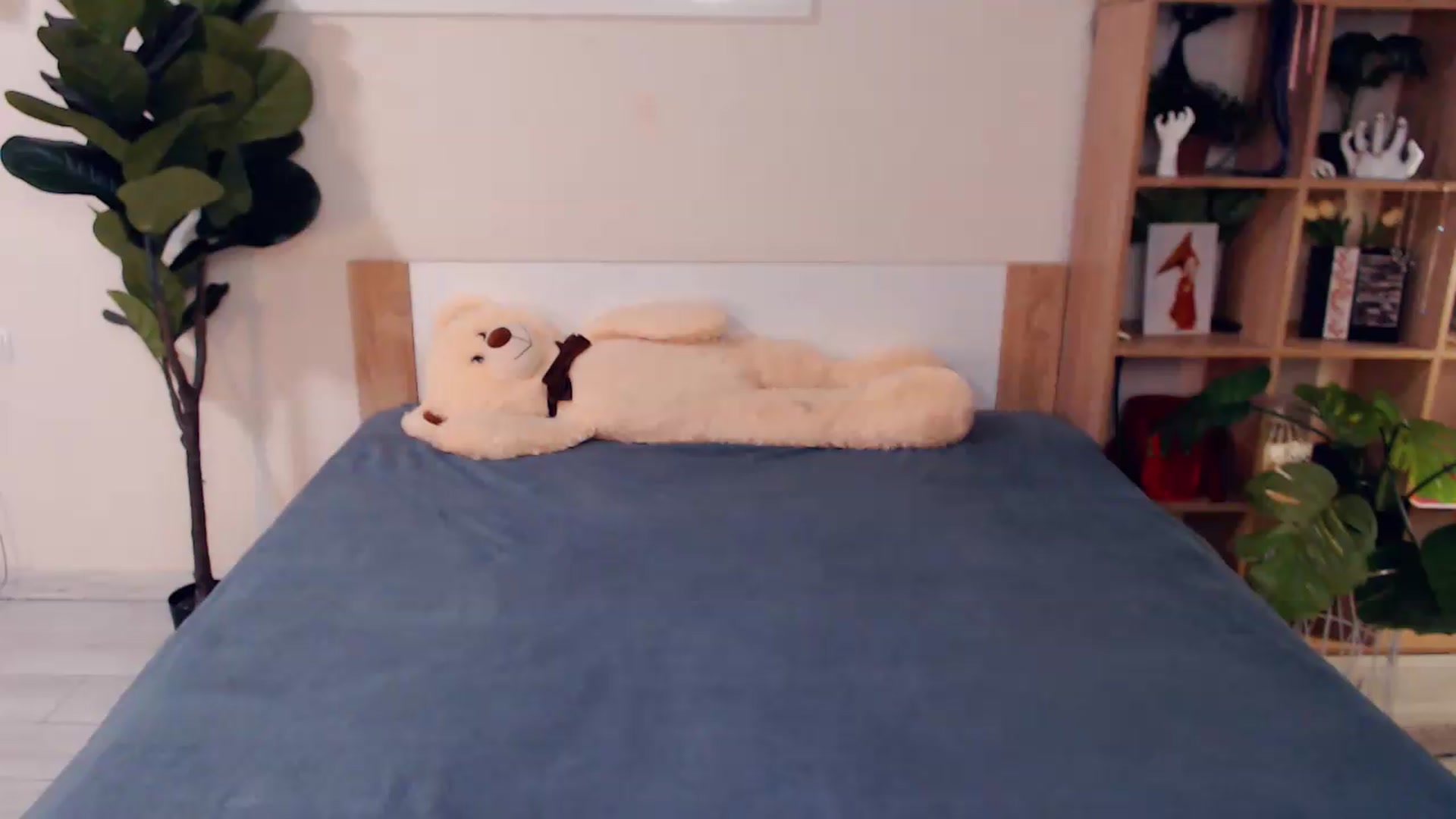 Gallery image thumbnail from Hanagasumi's myfreecams stream on, 08/15/2026, 21:22 image 4 of 20