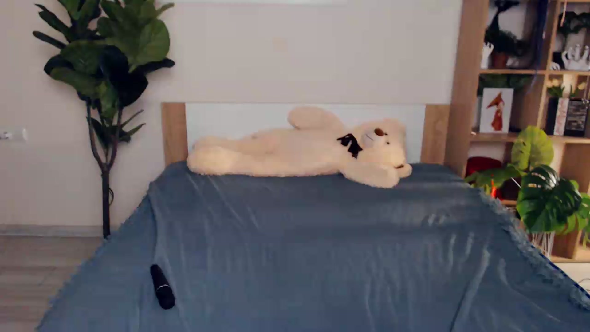 Gallery image thumbnail from Hanagasumi's myfreecams stream on, 09/11/2026, 23:48 image 7 of 20