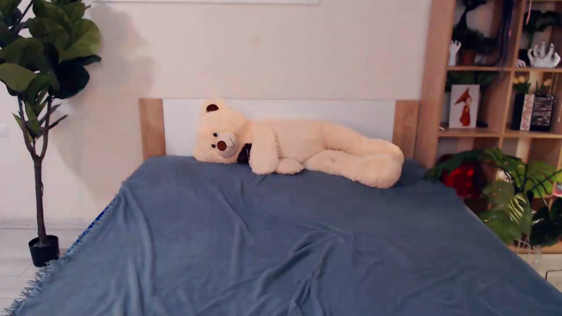 Gallery image thumbnail from Hanagasumi's myfreecams stream on, 09/12/2026, 22:59 image 10 of 20