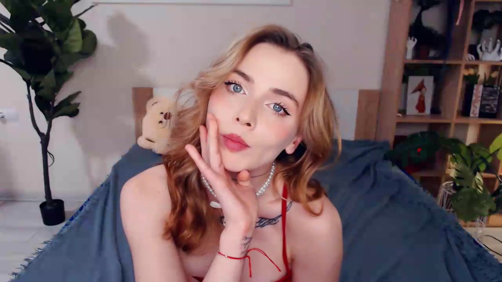 Gallery image thumbnail from Hanagasumi's myfreecams stream on, 09/27/2026, 01:38 image 18 of 20