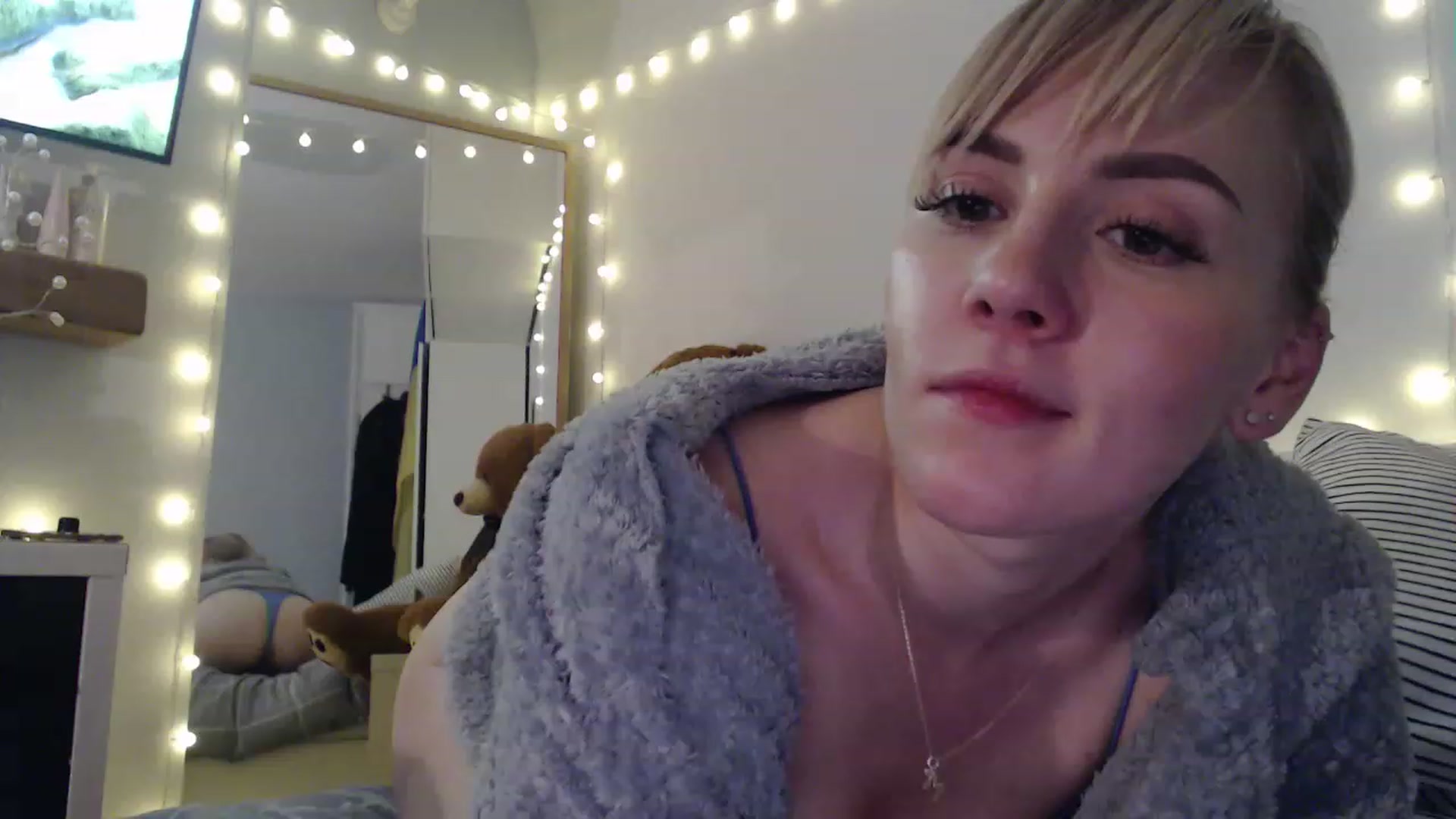 Gallery image thumbnail from Hands0nMisha's myfreecams stream on, 11/24/2022, 23:51 image 3 of 20