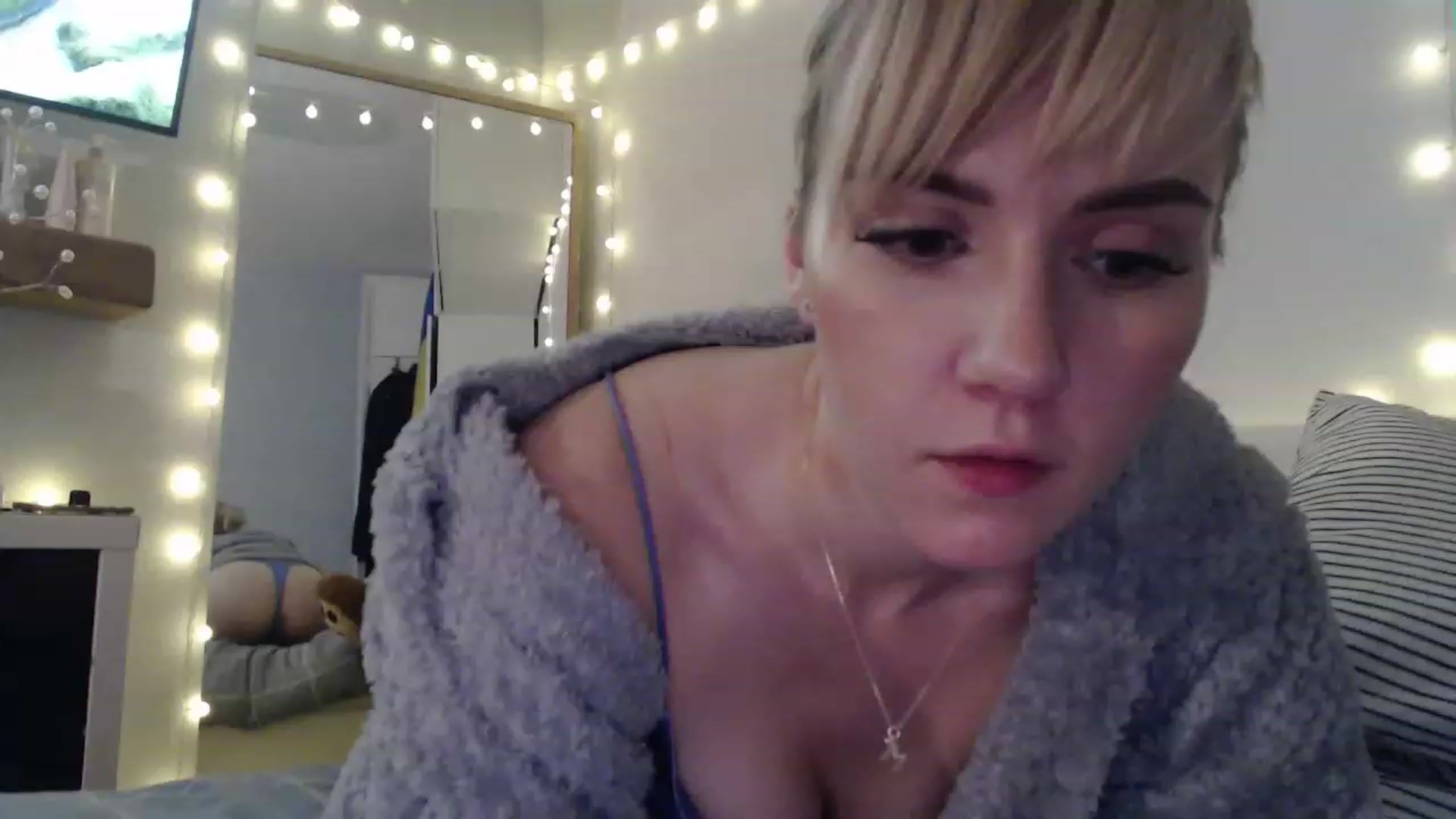 Gallery image thumbnail from Hands0nMisha's myfreecams stream on, 11/24/2022, 23:51 image 1 of 20