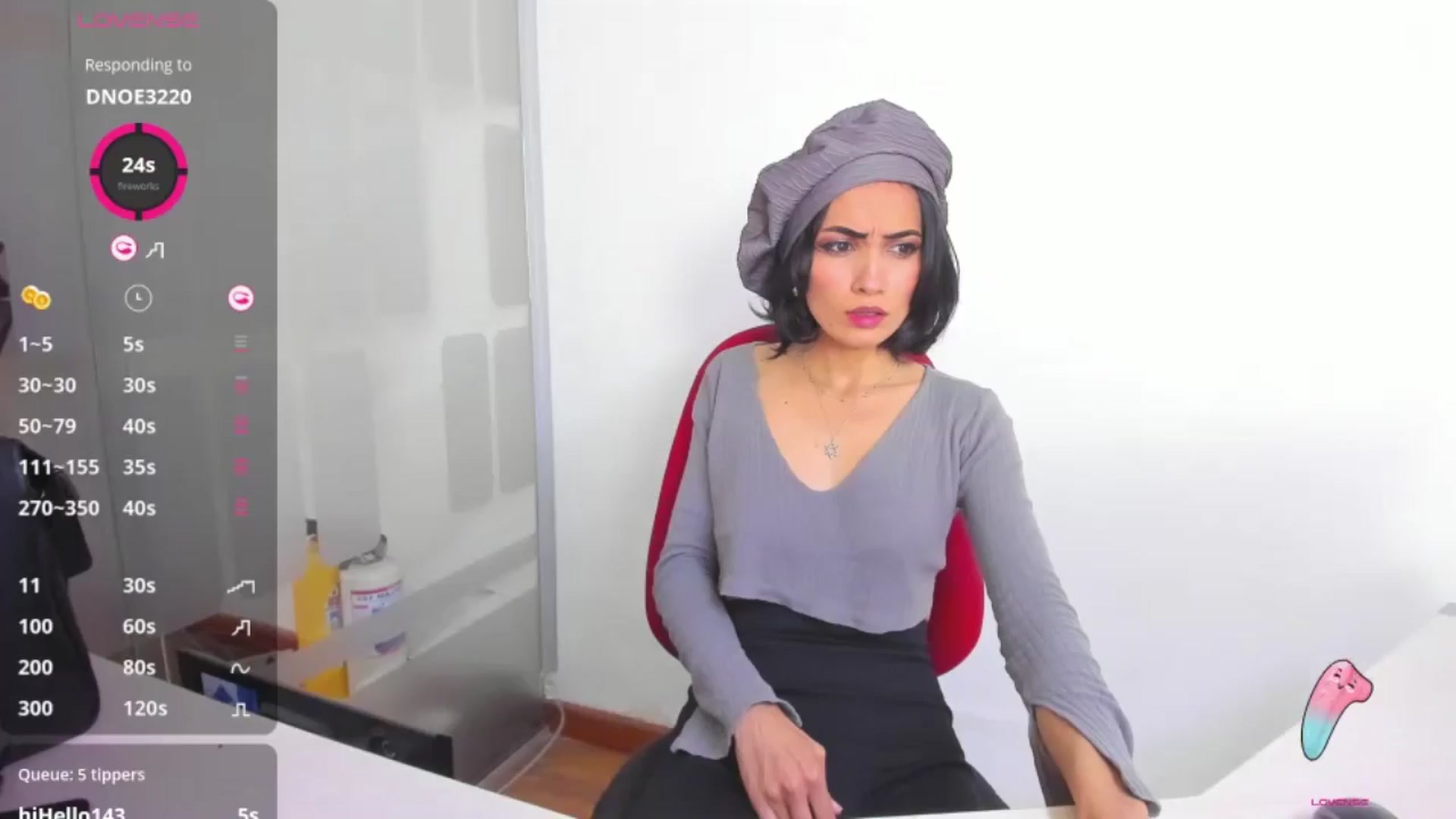 Gallery image thumbnail from HannaClohes's myfreecams stream on, 12/24/2025, 14:20 image 17 of 20