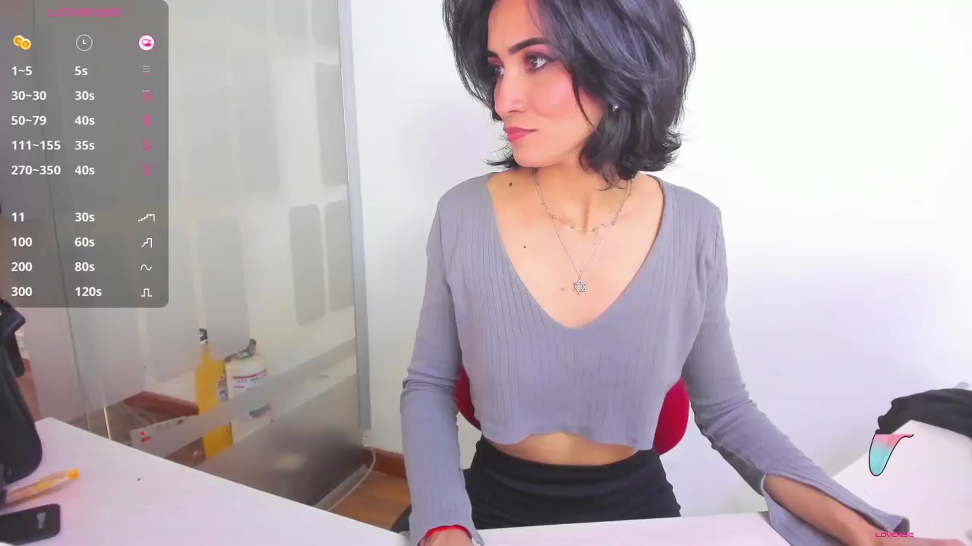 Gallery image thumbnail from HannaClohes's myfreecams stream on, 12/24/2025, 17:07 image 5 of 20