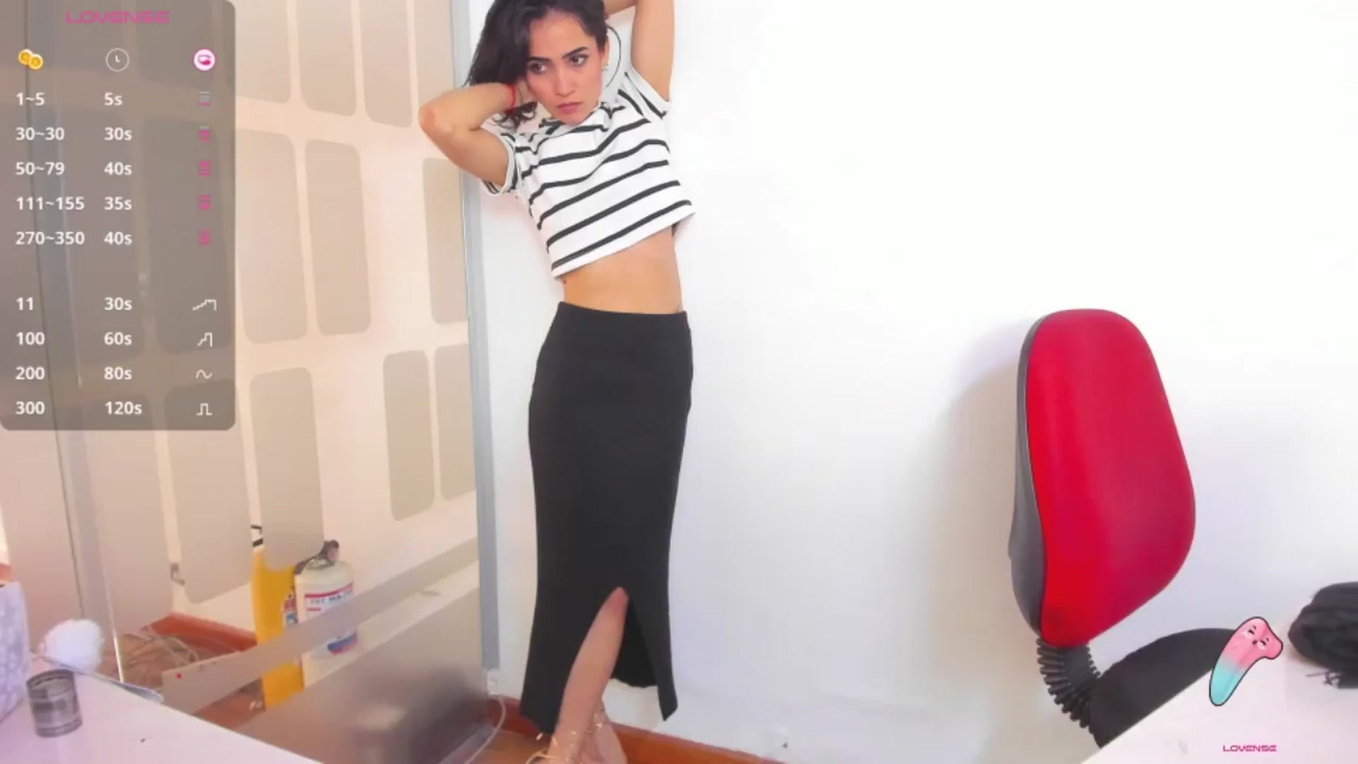 Gallery image thumbnail from HannaClohes's myfreecams stream on, 12/26/2025, 16:02 image 13 of 20