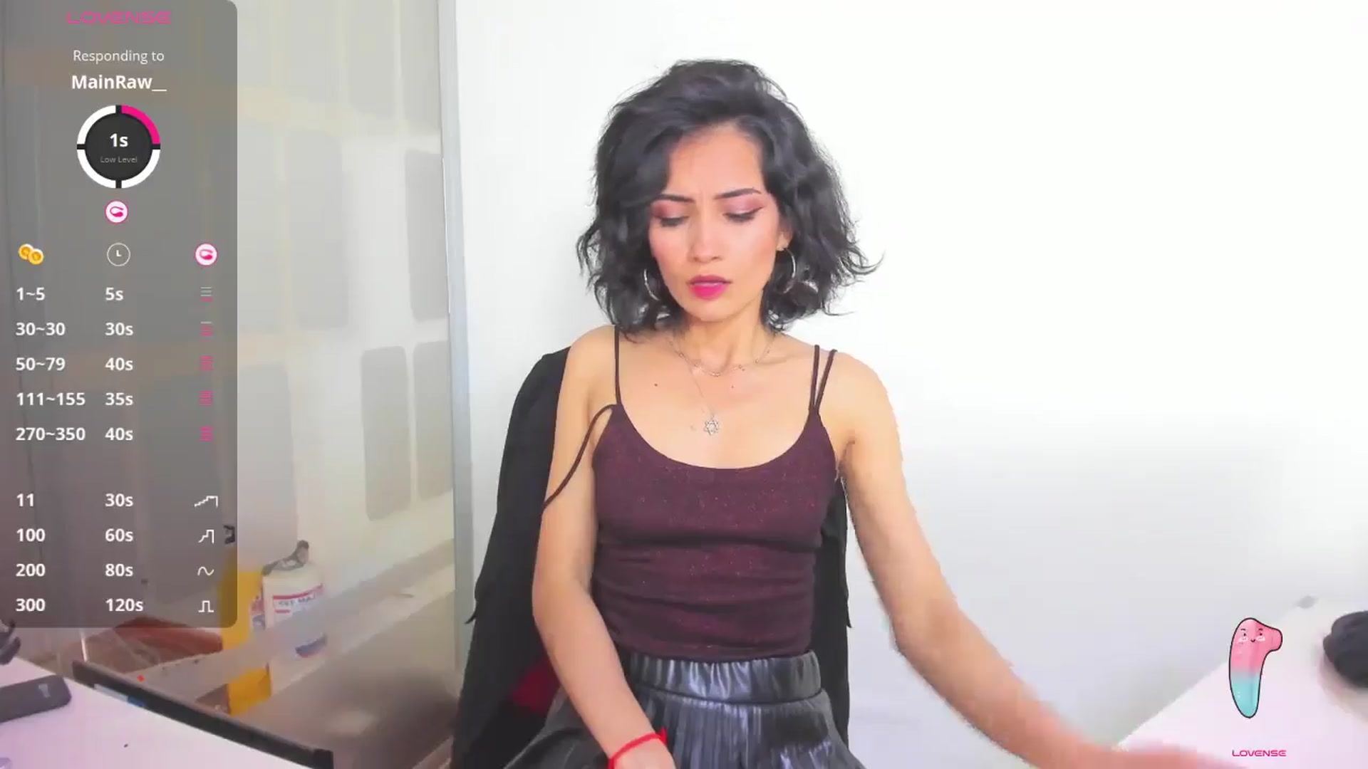 Gallery image thumbnail from HannaClohes's myfreecams stream on, 12/29/2025, 19:48 image 7 of 20