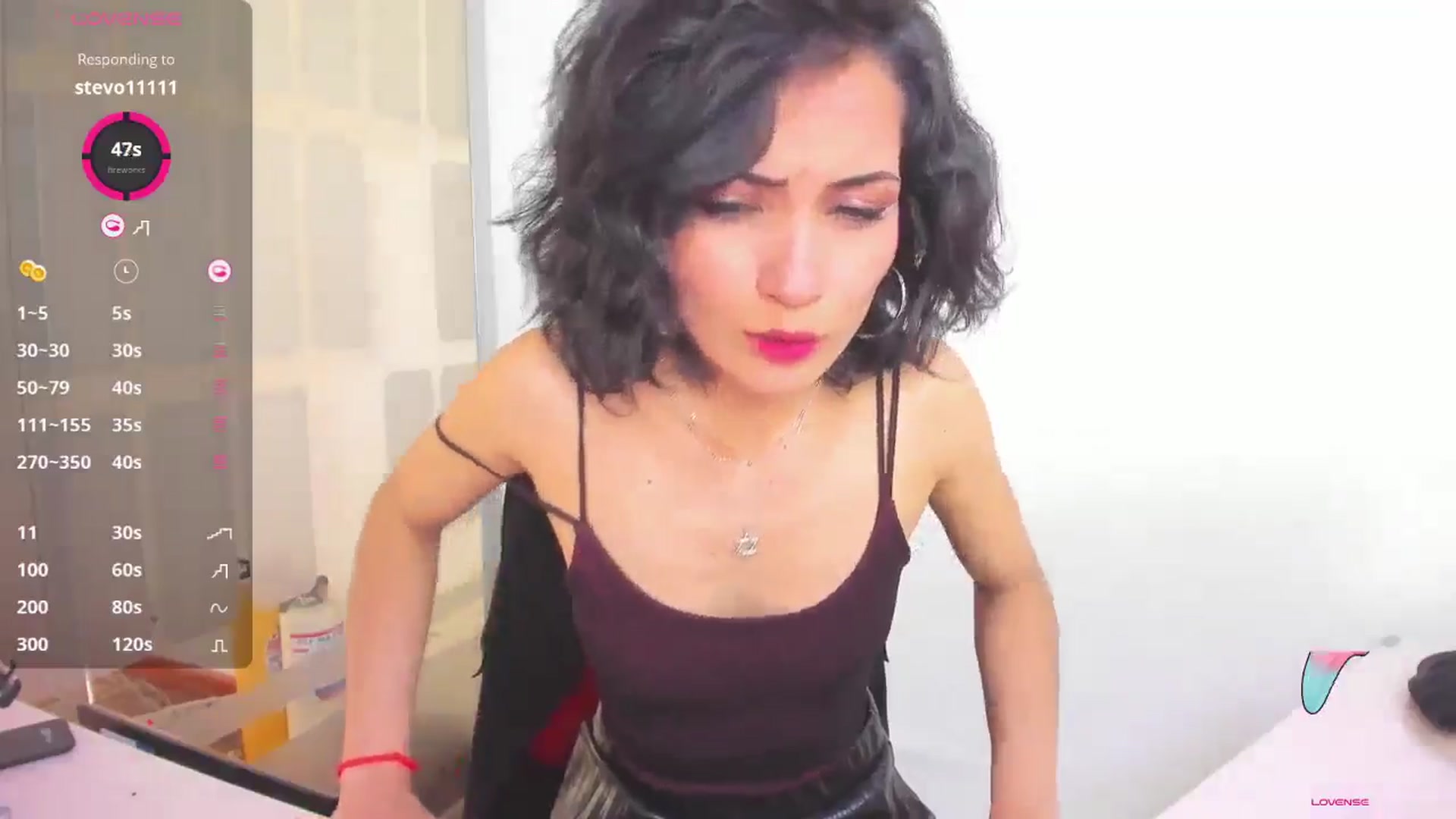 Gallery image thumbnail from HannaClohes's myfreecams stream on, 12/29/2025, 19:48 image 8 of 20
