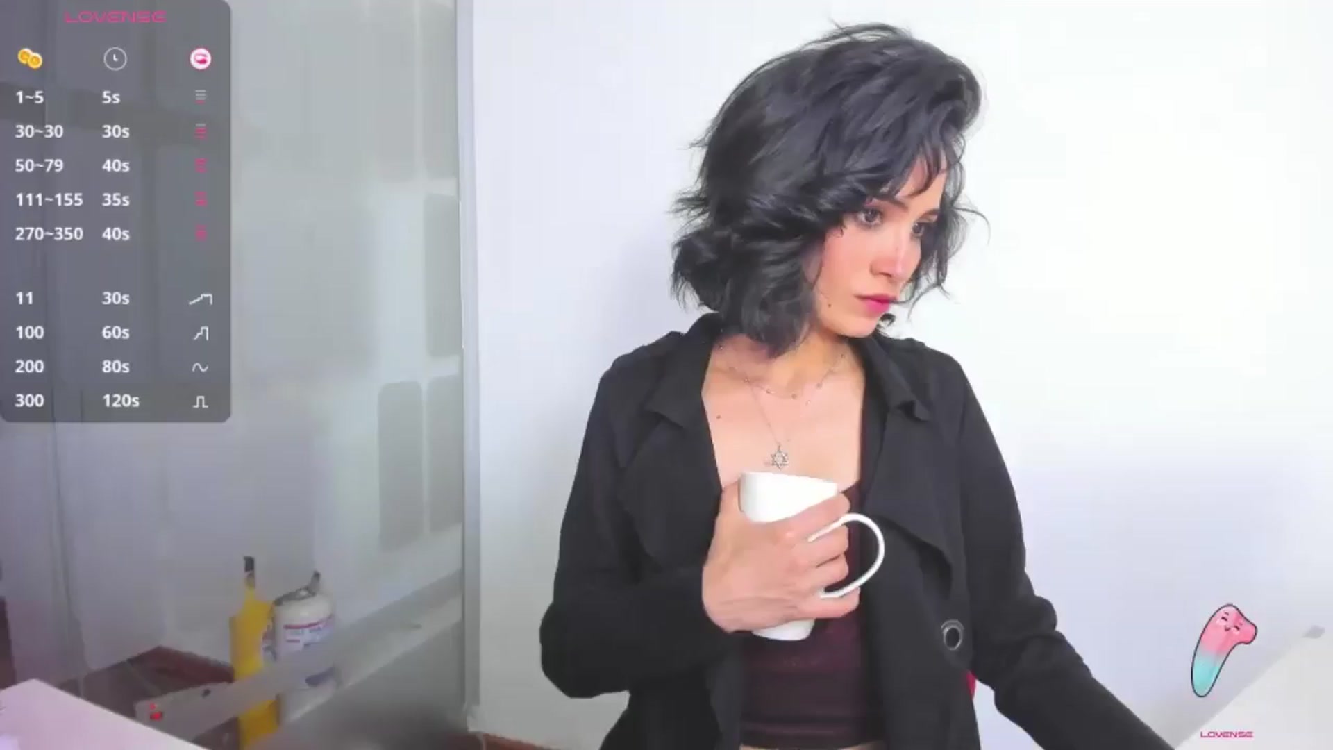 Gallery image thumbnail from HannaClohes's myfreecams stream on, 12/29/2025, 23:19 image 19 of 20