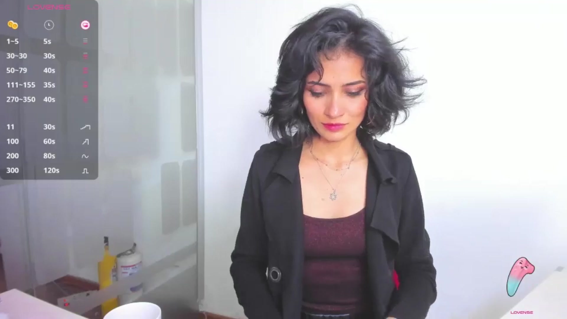 Gallery image thumbnail from HannaClohes's myfreecams stream on, 12/29/2025, 23:19 image 18 of 20