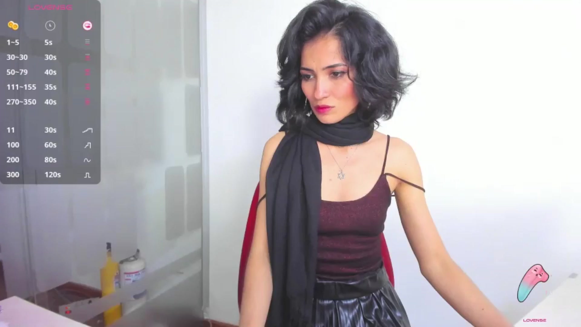 Gallery image thumbnail from HannaClohes's myfreecams stream on, 12/29/2025, 23:19 image 10 of 20