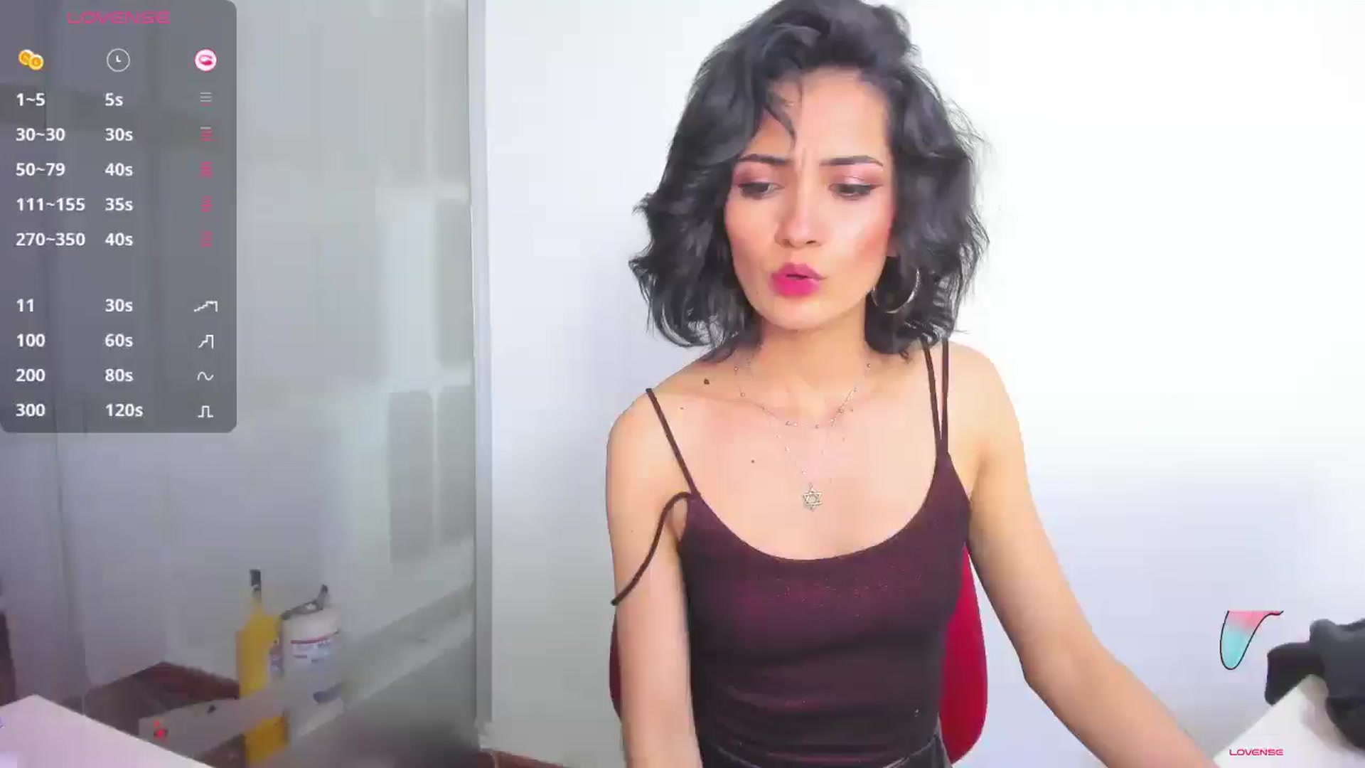 Gallery image thumbnail from HannaClohes's myfreecams stream on, 12/30/2025, 24:15 image 1 of 20