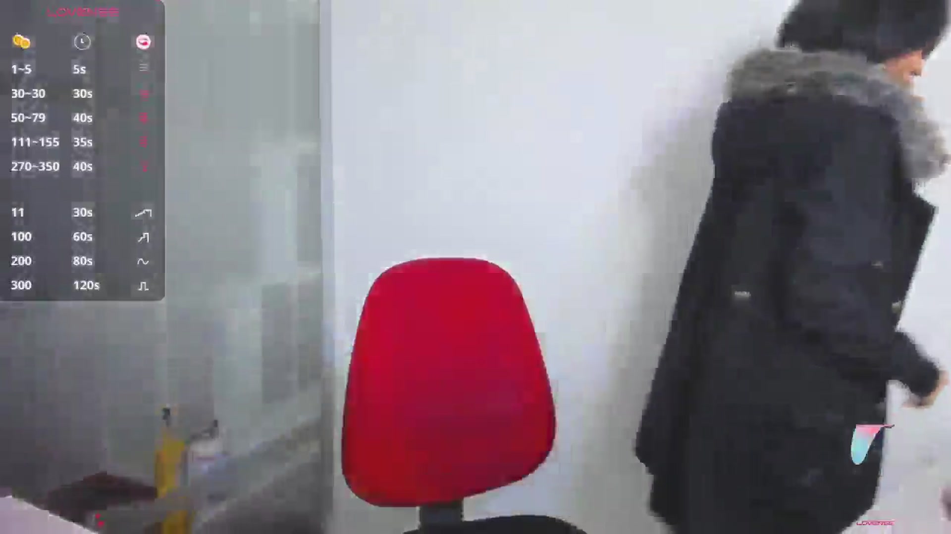 Gallery image thumbnail from HannaClohes's myfreecams stream on, 12/31/2025, 24:12 image 16 of 20