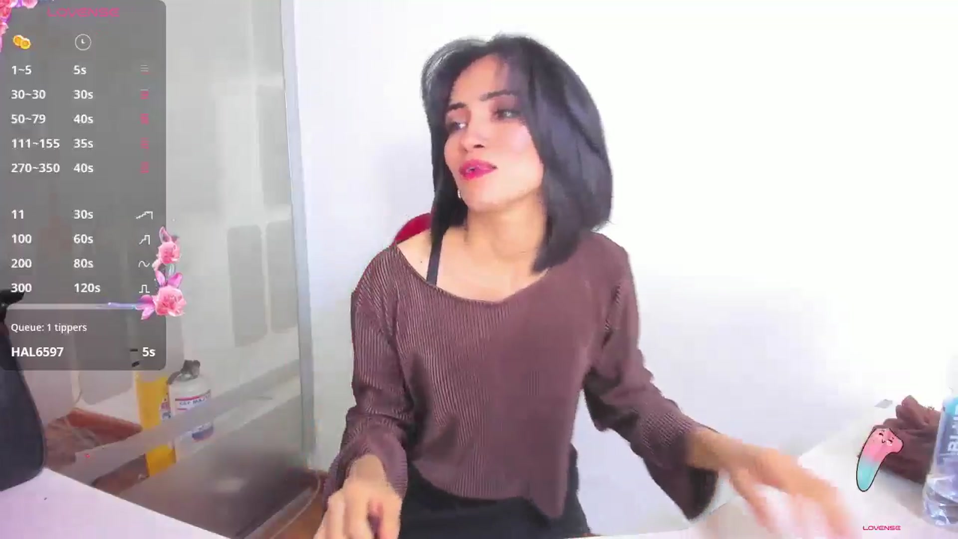 Gallery image thumbnail from HannaClohes's myfreecams stream on, 01/13/2026, 18:51 image 2 of 20
