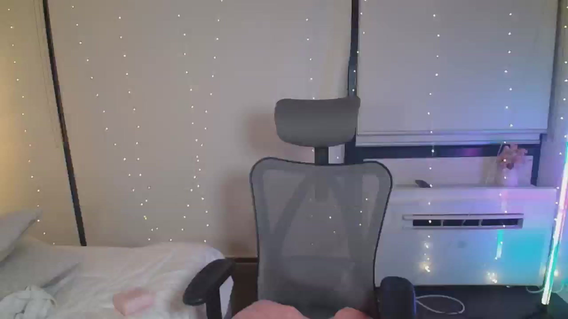 Gallery image thumbnail from HannaElite's myfreecams stream on, 03/09/2025, 13:21 image 1 of 20
