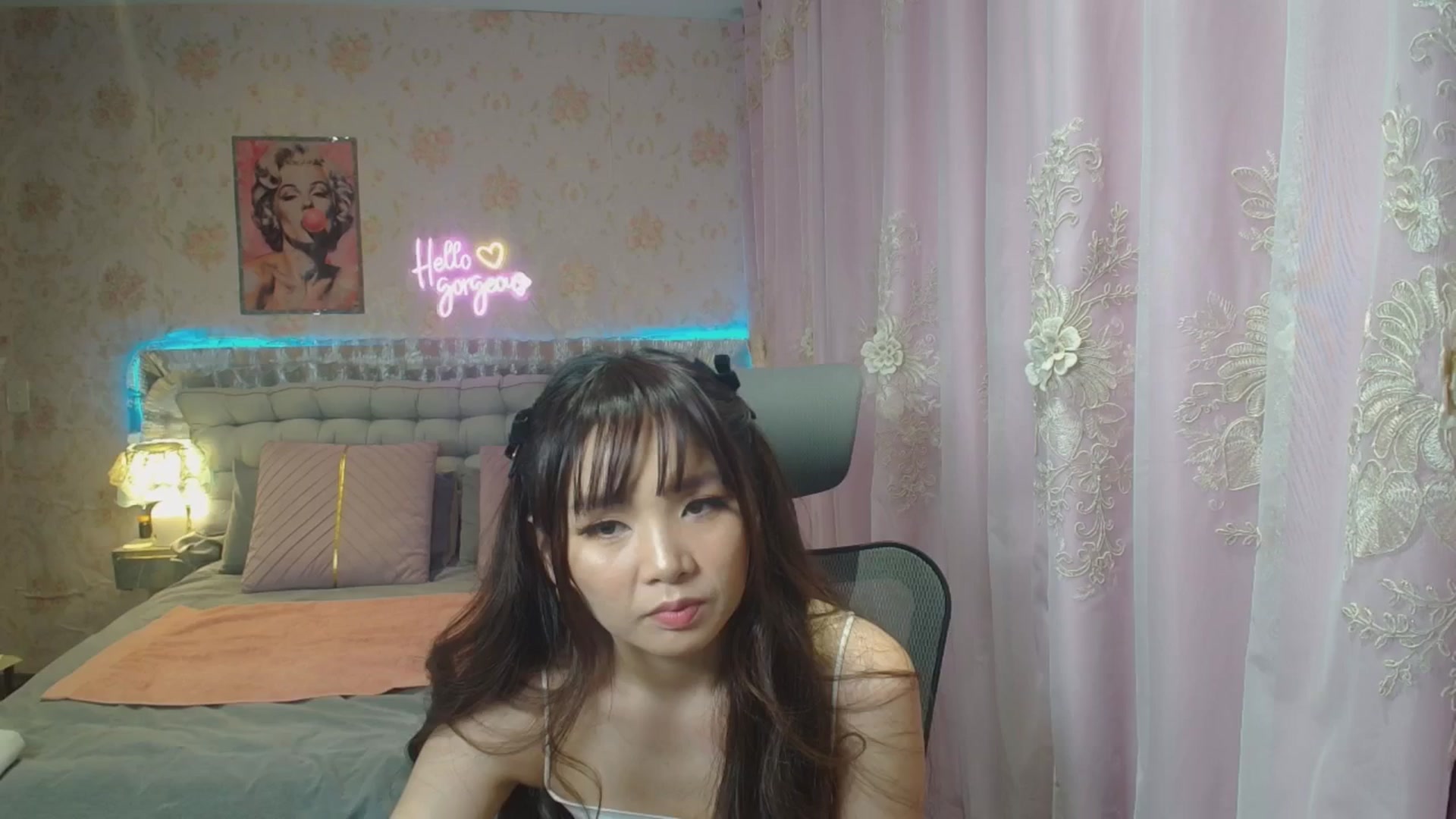 Gallery image thumbnail from HannaElite's myfreecams stream on, 06/22/2025, 08:05 image 15 of 20