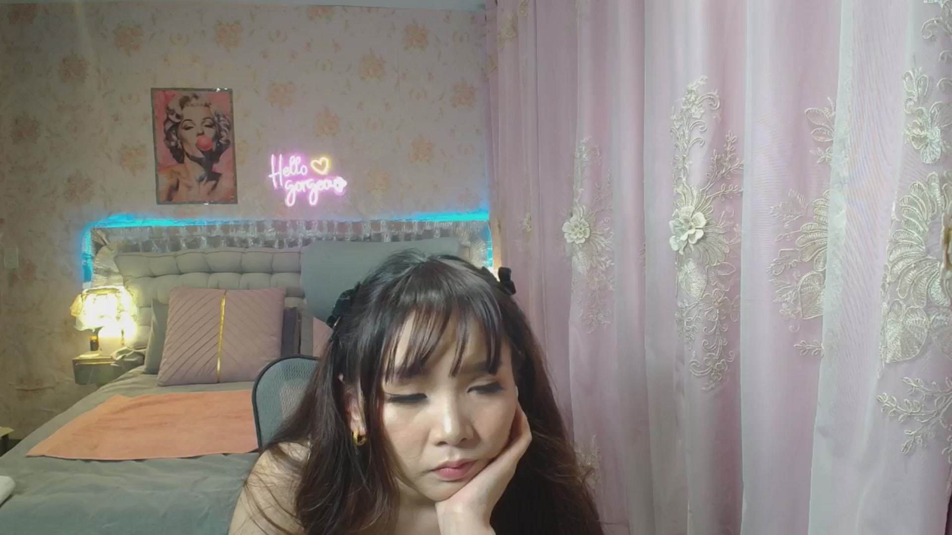 Gallery image thumbnail from HannaElite's myfreecams stream on, 06/22/2025, 08:05 image 11 of 20
