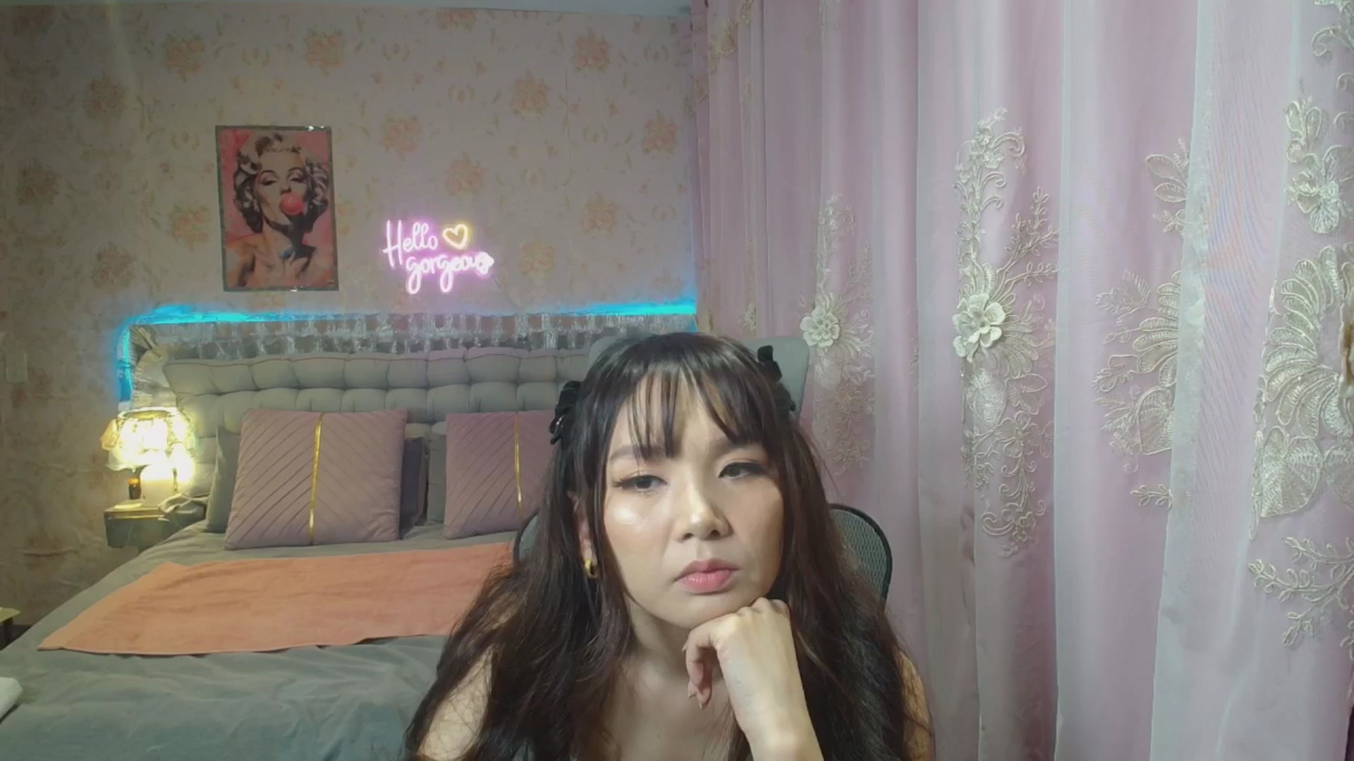 Gallery image thumbnail from HannaElite's myfreecams stream on, 06/22/2025, 08:05 image 16 of 20