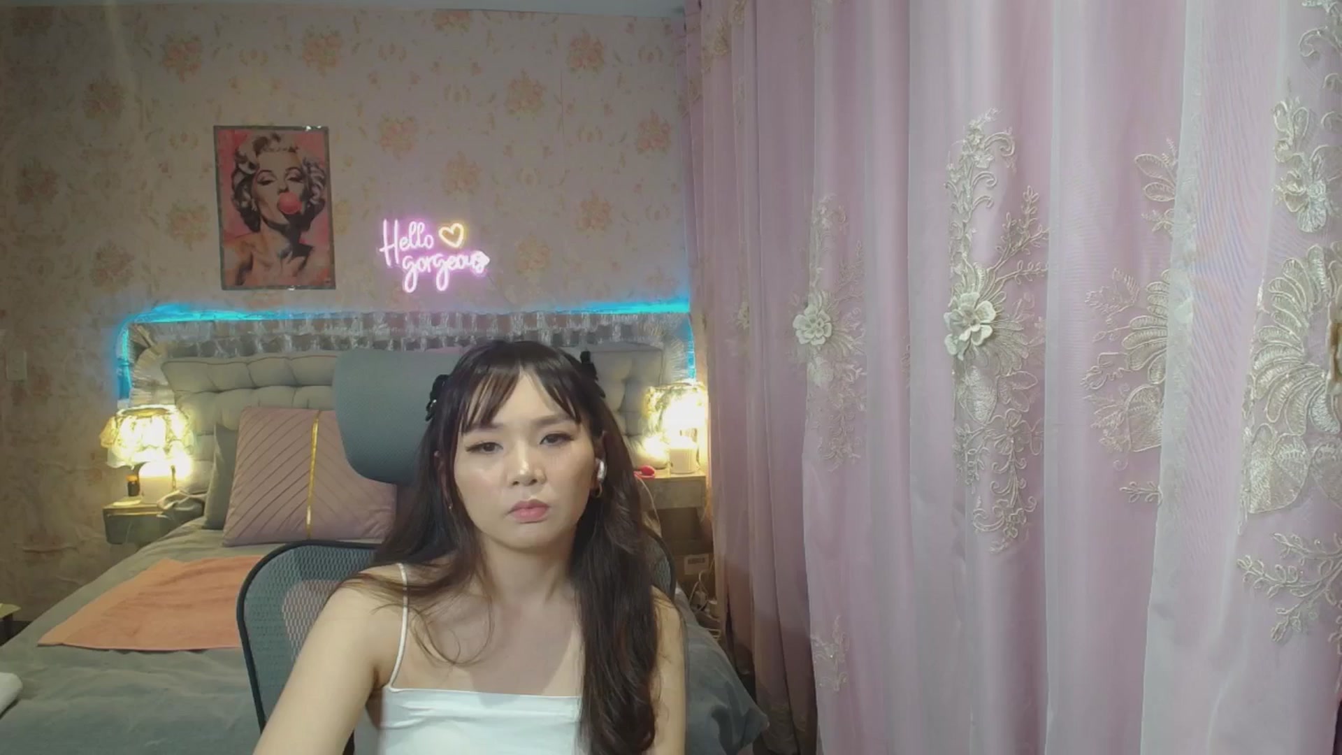 Gallery image thumbnail from HannaElite's myfreecams stream on, 06/22/2025, 08:05 image 12 of 20