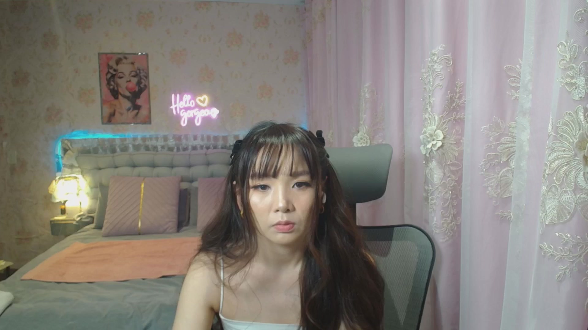 Gallery image thumbnail from HannaElite's myfreecams stream on, 06/22/2025, 08:05 image 4 of 20