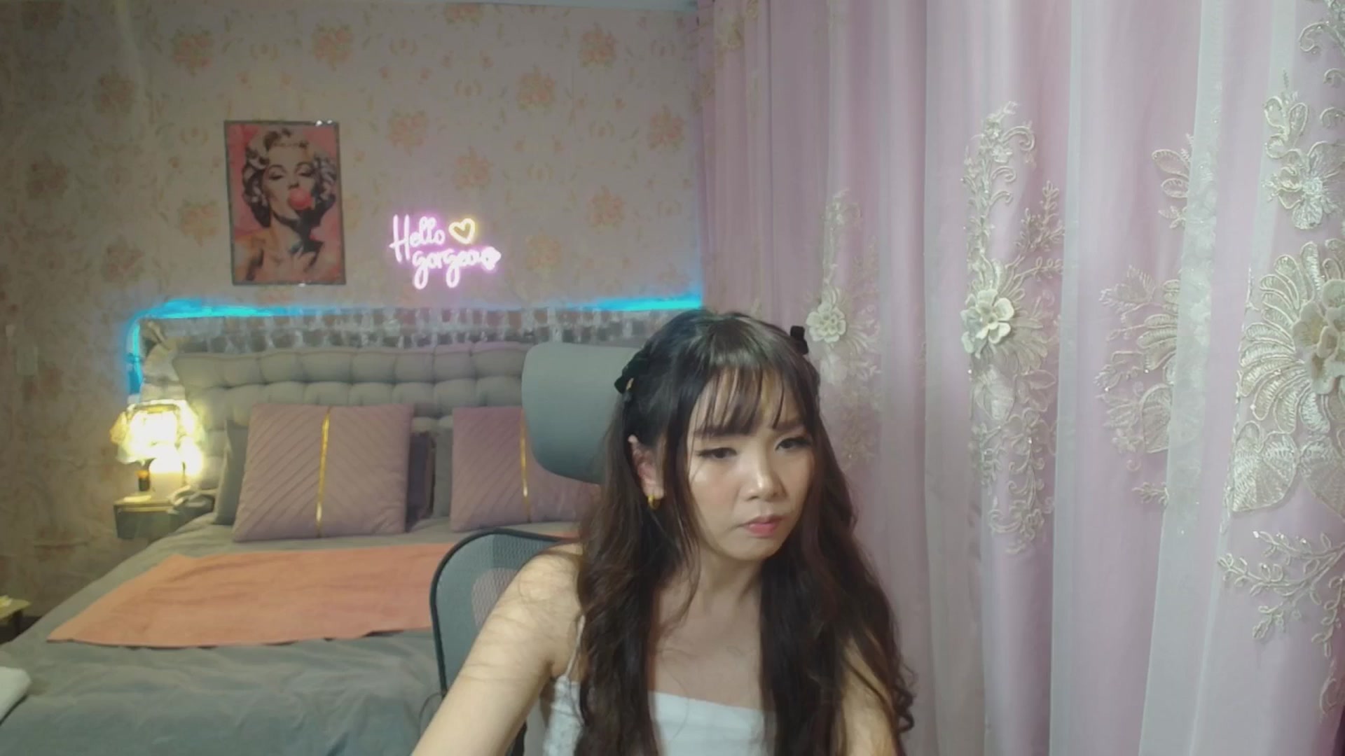 Gallery image thumbnail from HannaElite's myfreecams stream on, 06/22/2025, 08:05 image 6 of 20