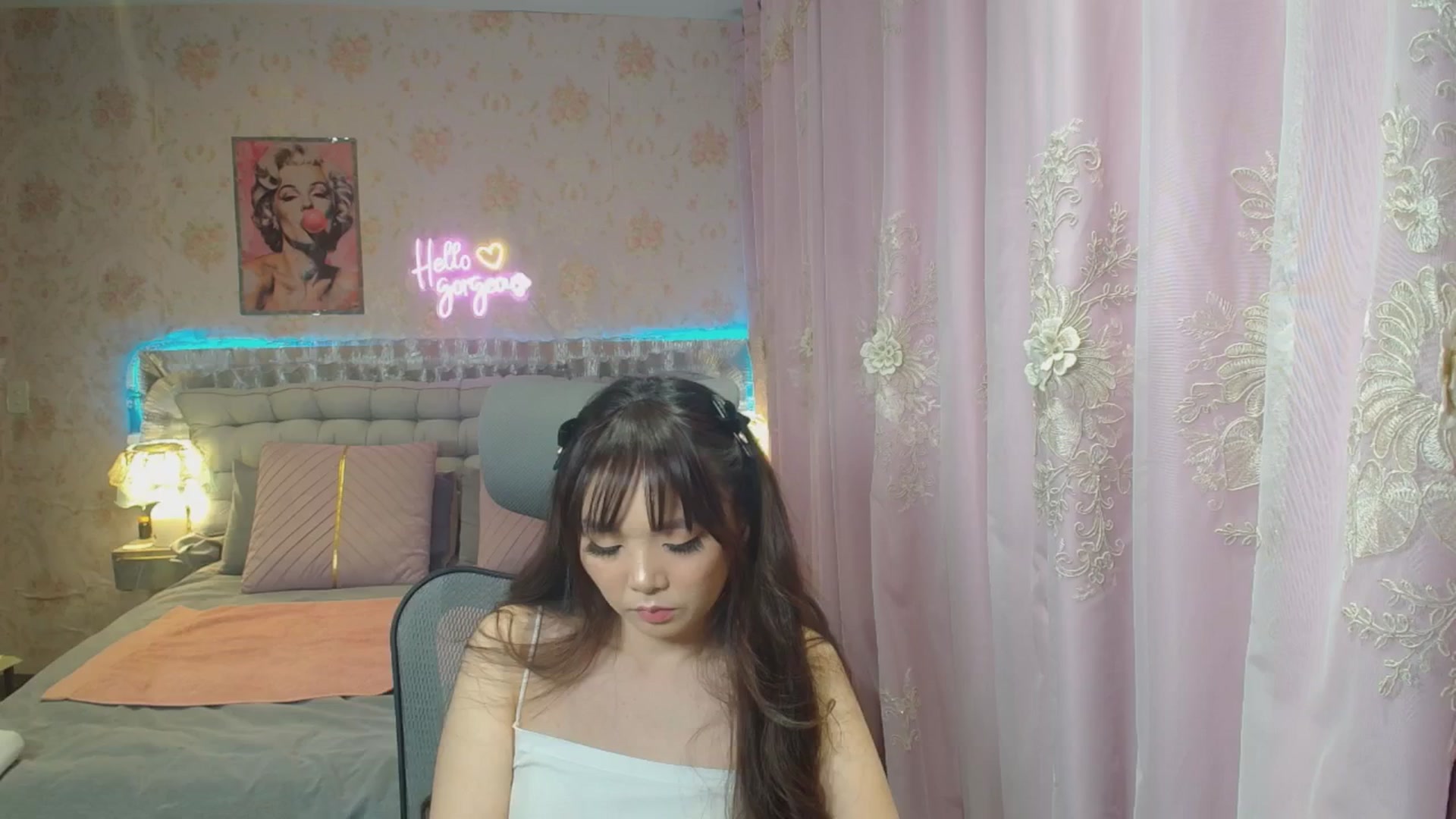 Gallery image thumbnail from HannaElite's myfreecams stream on, 06/22/2025, 08:05 image 14 of 20