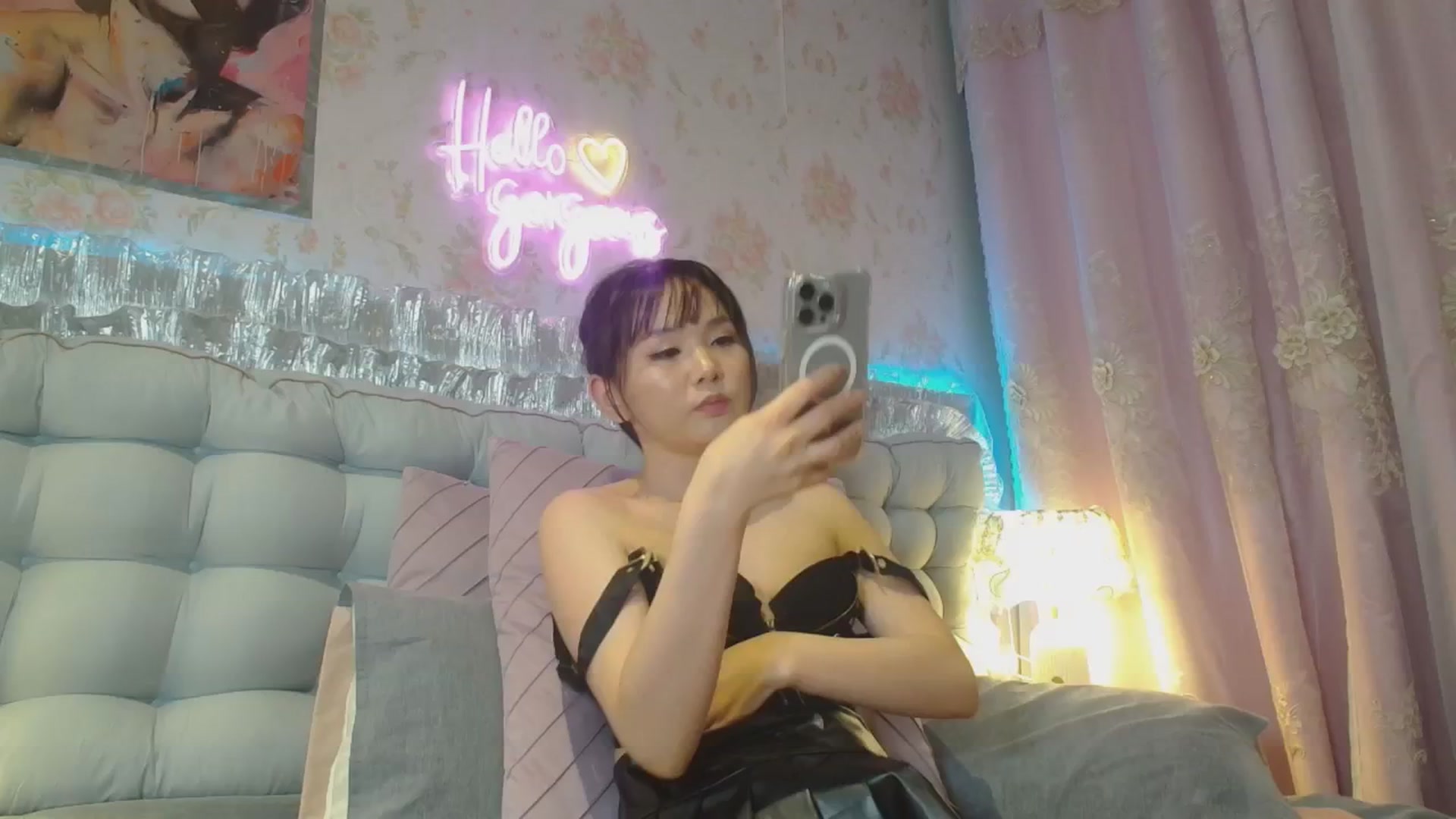 Gallery image thumbnail from HannaElite's myfreecams stream on, 06/28/2025, 12:48 image 5 of 20