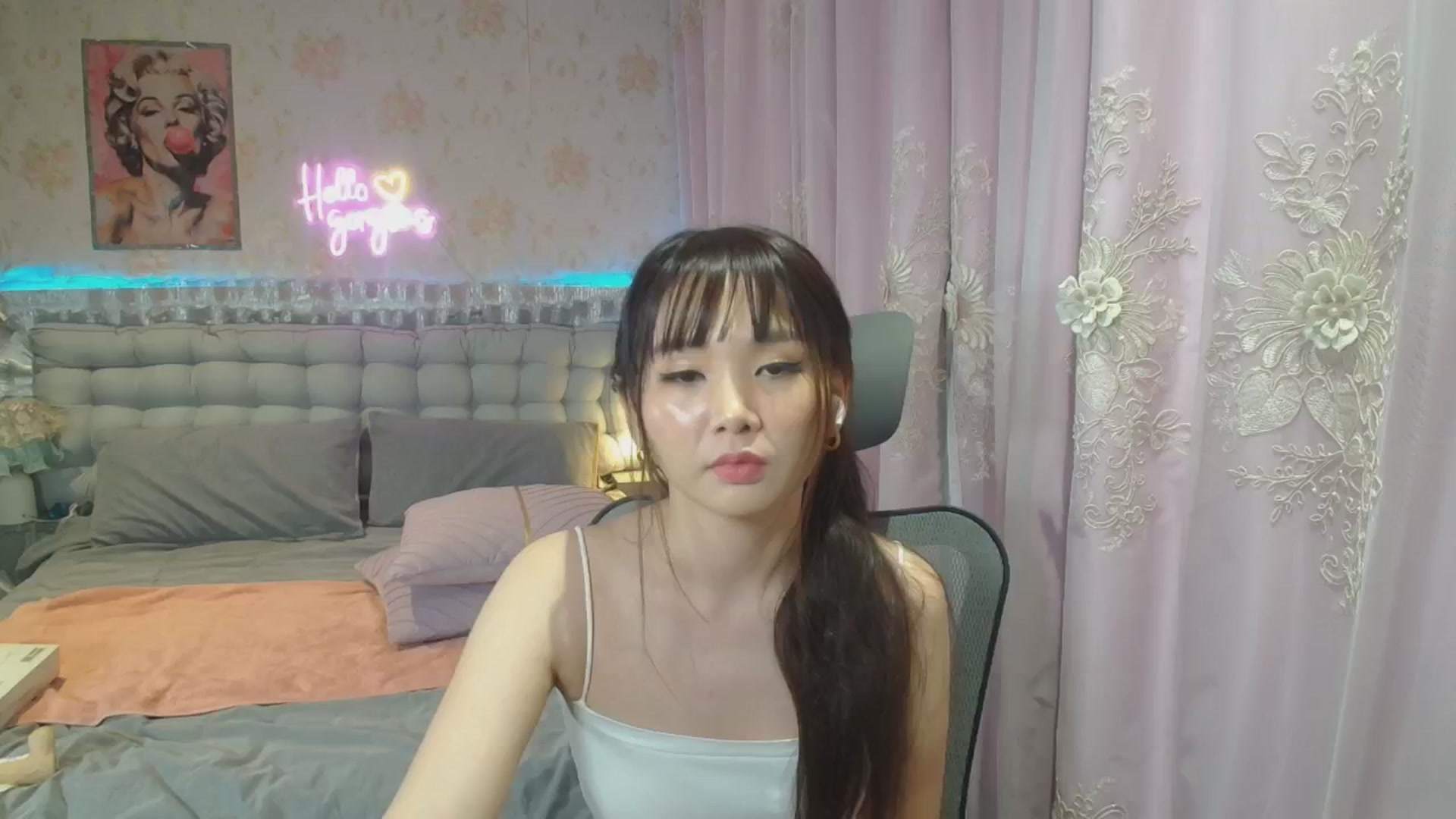 Gallery image thumbnail from HannaElite's myfreecams stream on, 06/29/2025, 11:18 image 1 of 20